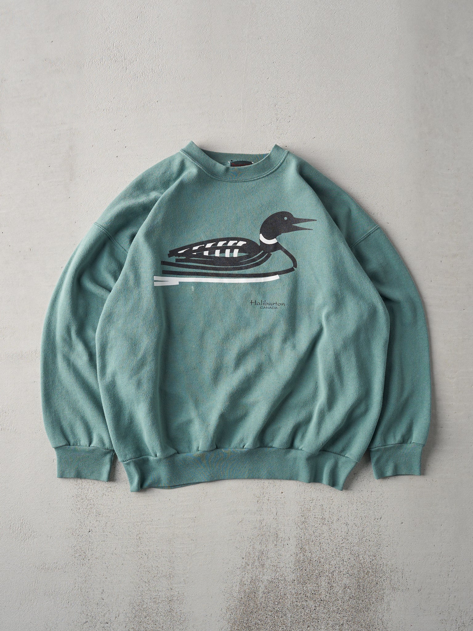 Vintage 90s Faded Green Haliburton Canada Crewneck (L)