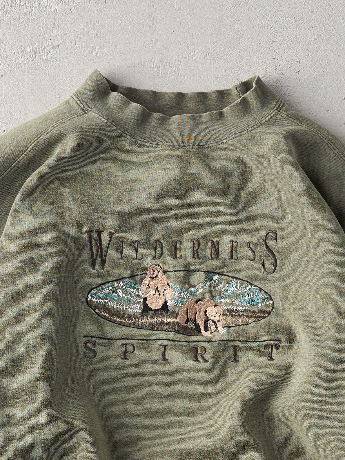 Vintage 90s Washed Green Wilderness Spirit Embroidered Crewneck (L)