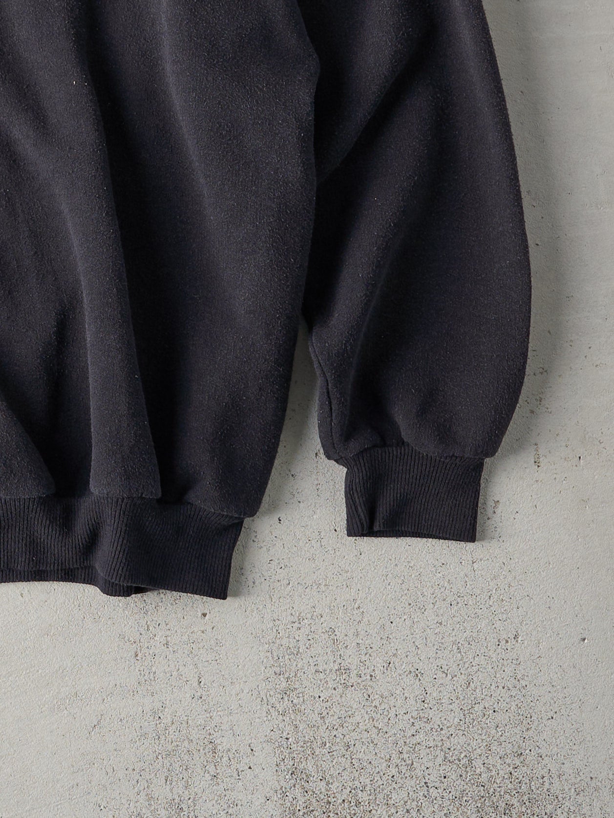 Vintage 90s Blank Black Boxy Crewneck (L)