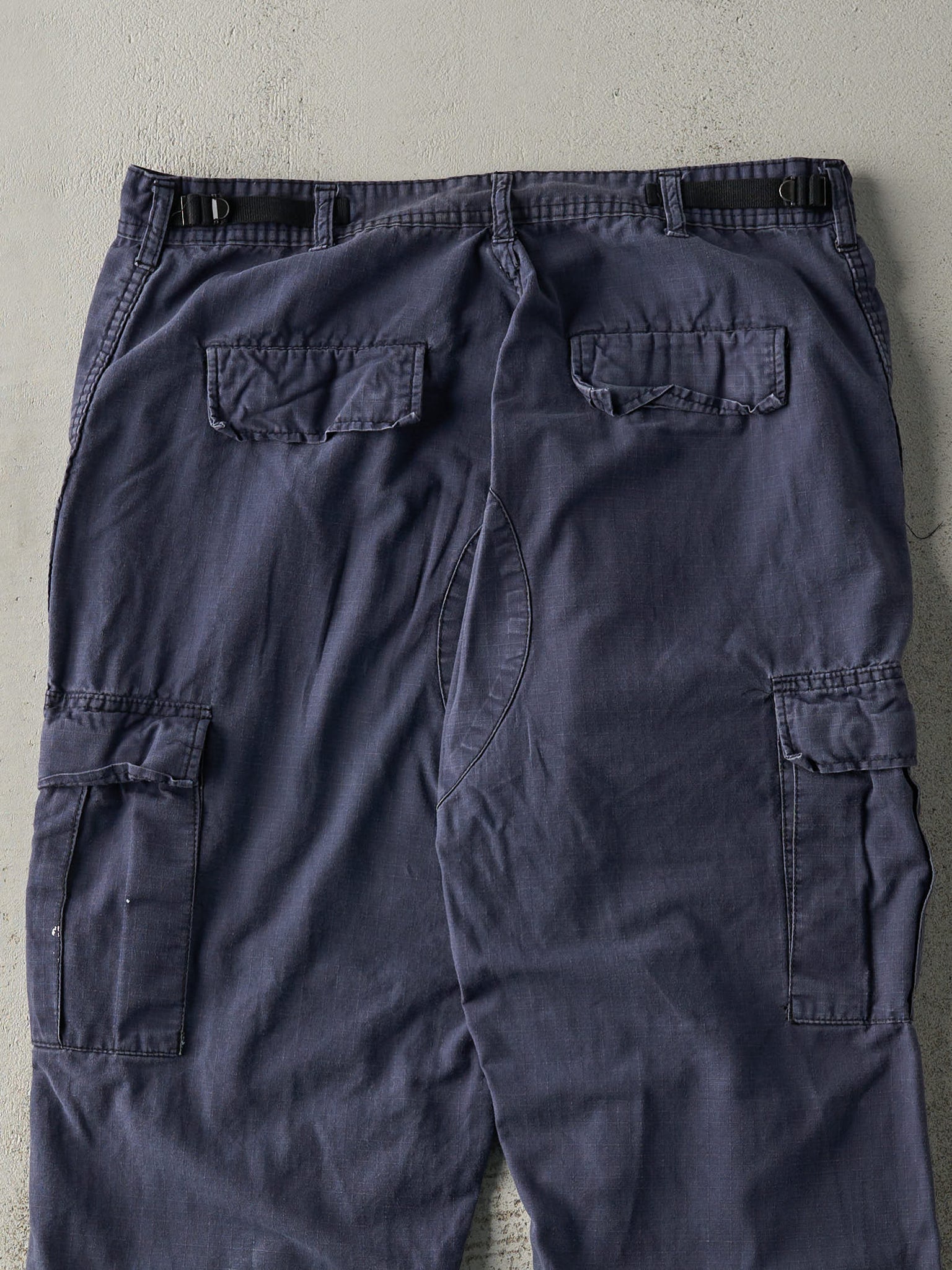 Vintage 90s Navy Blue Military Cargo Pants (35.5x30)