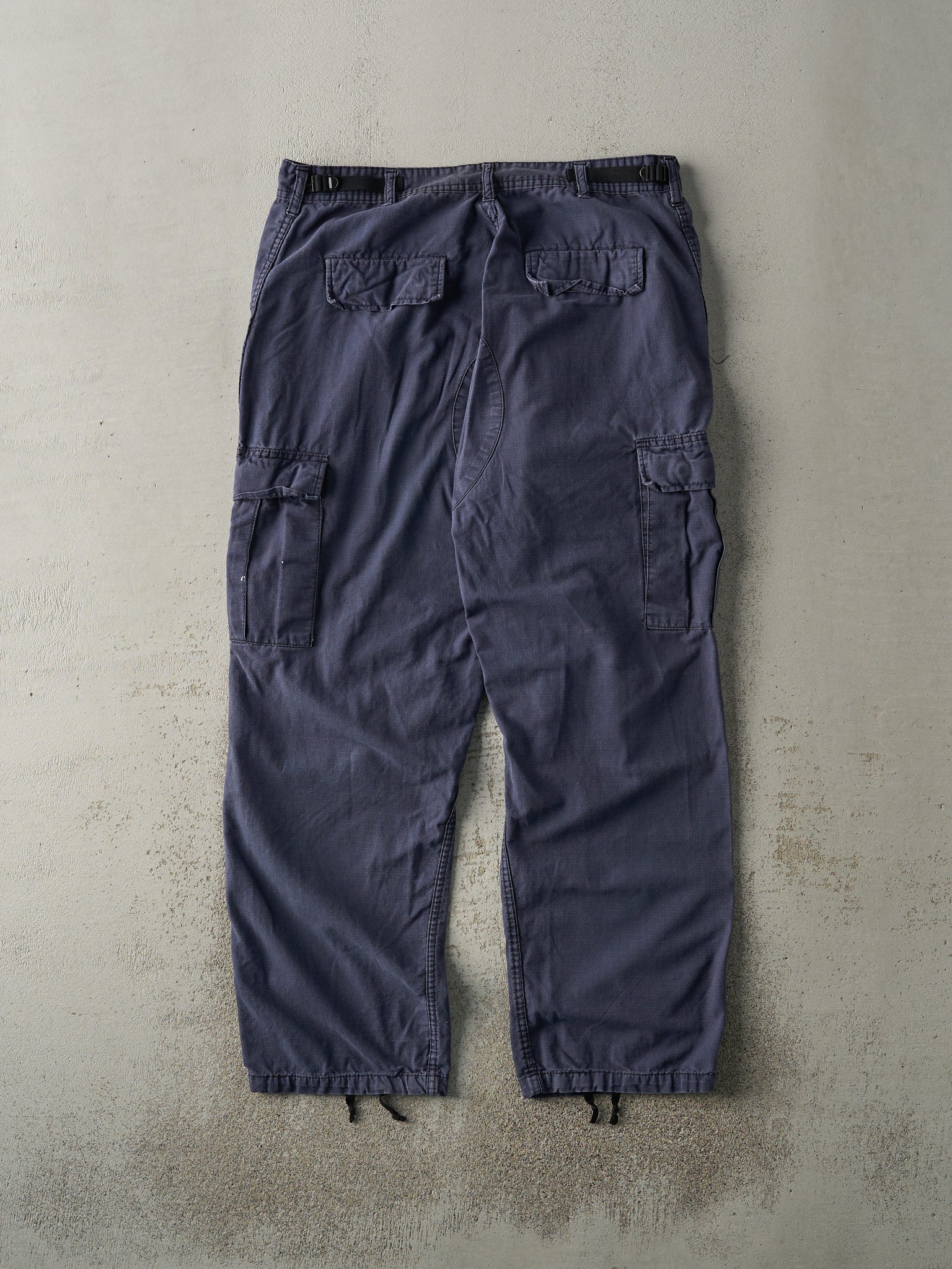 Vintage 90s Navy Blue Military Cargo Pants (35.5x30)