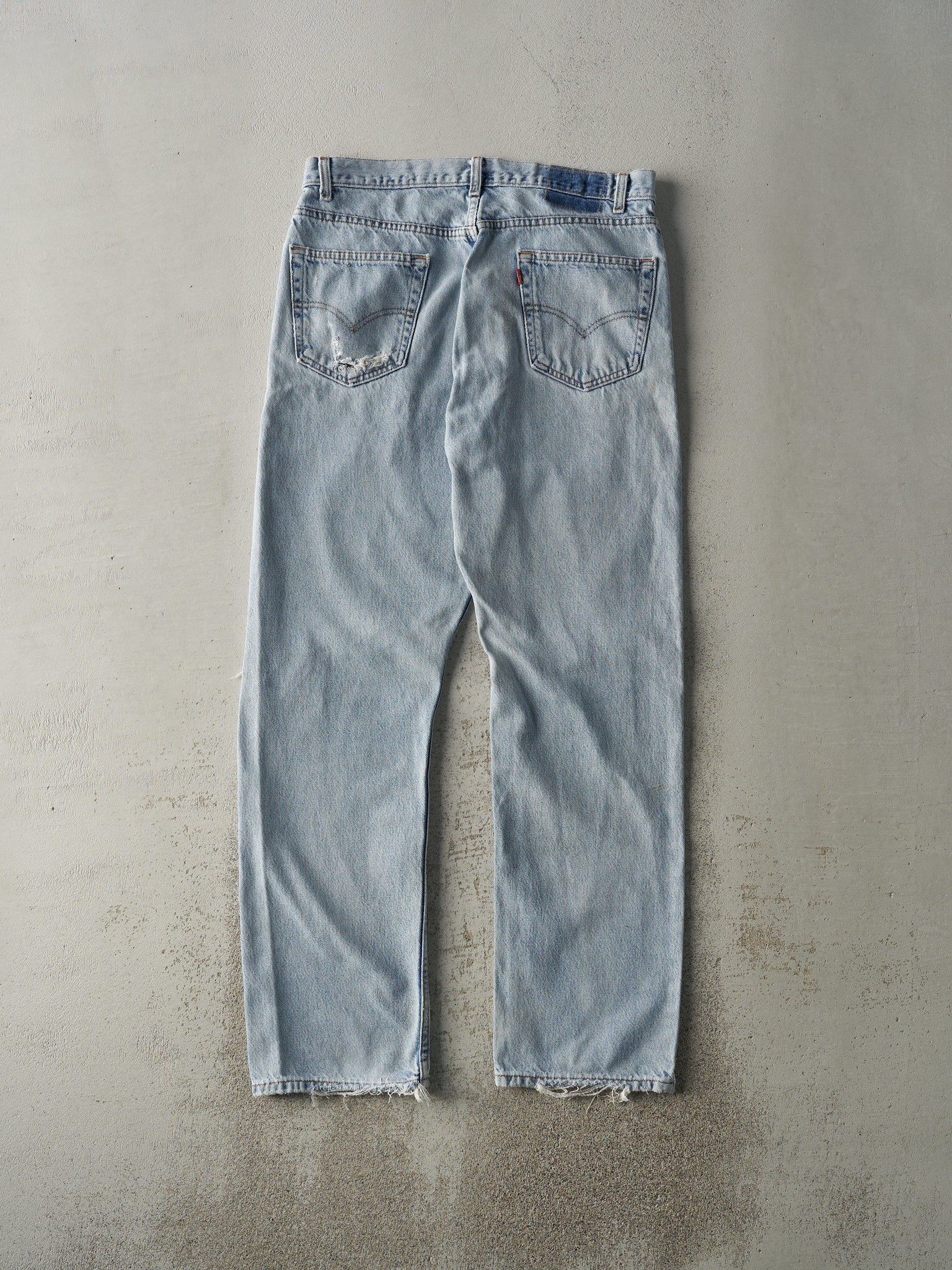 Vintage 90s Light Wash Levi's 505 Jeans (35x31.5)