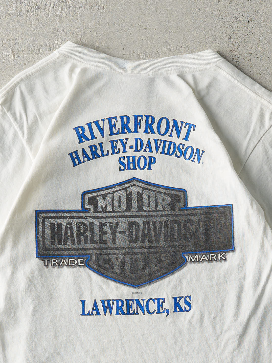 Vintage 07' White Lawrence, KS Harley Davidson Tee (XS/S)