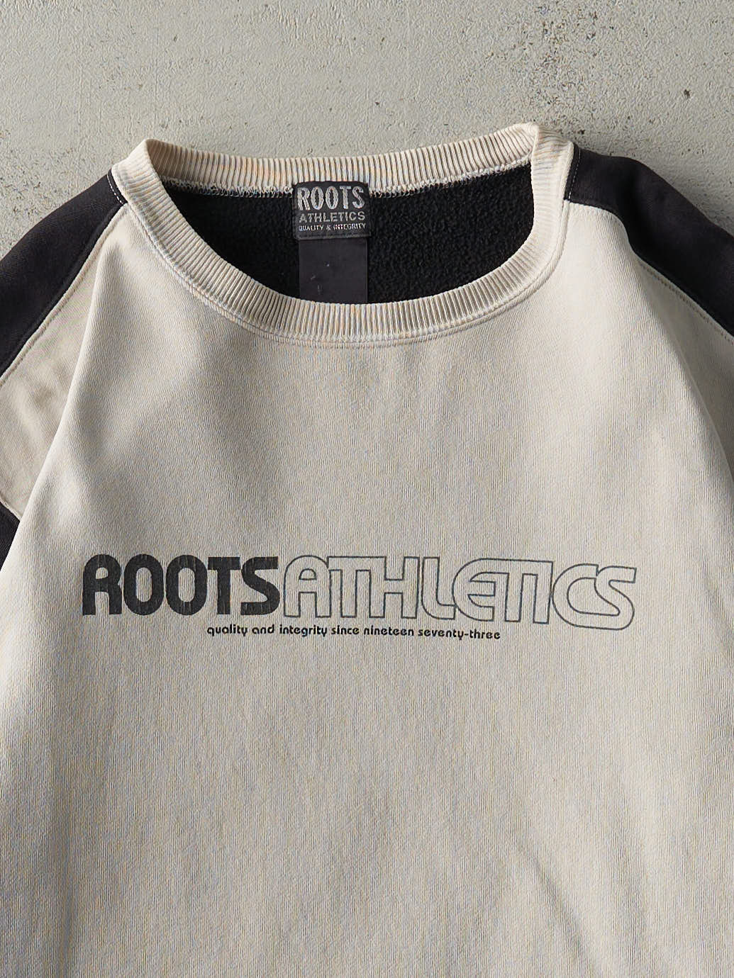 Vintage Y2K Beige & Black Roots Athletics Crewneck (M/L)