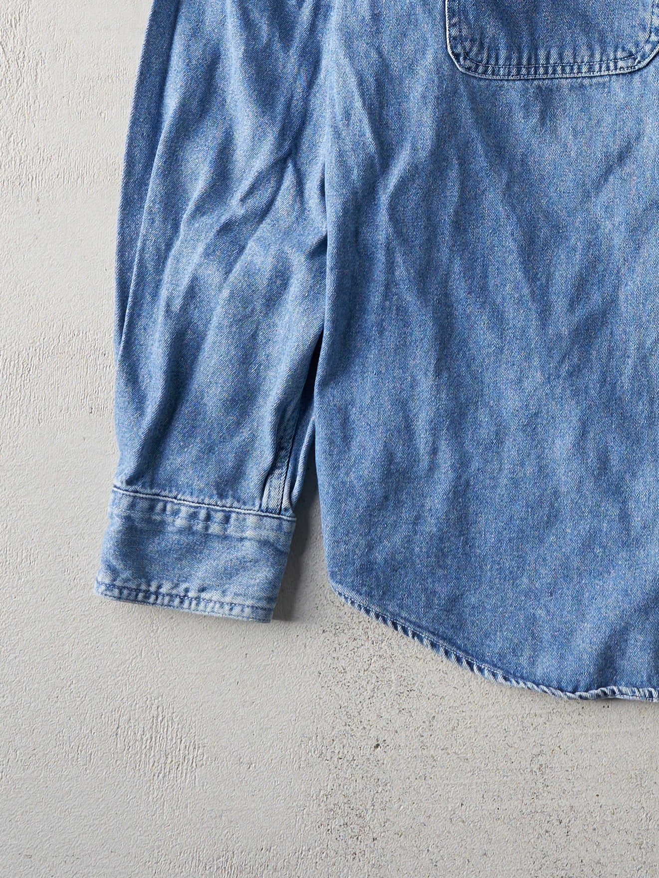 Vintage 90s Mid Wash Gap Denim Button Up Shirt (M)