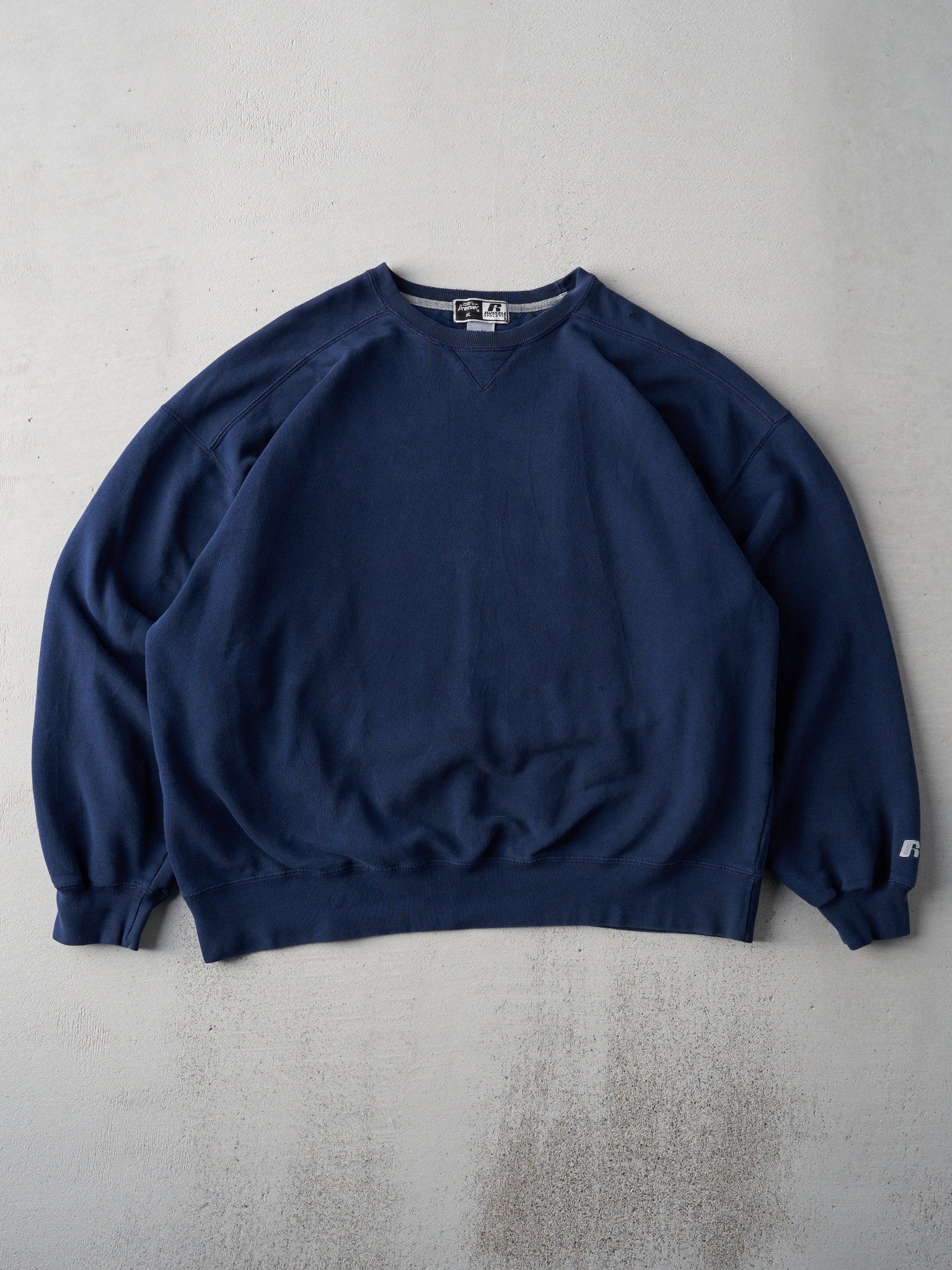 Vintage Y2K Navy Boxy Blank Russell Athletics Premier Crewneck (XL)