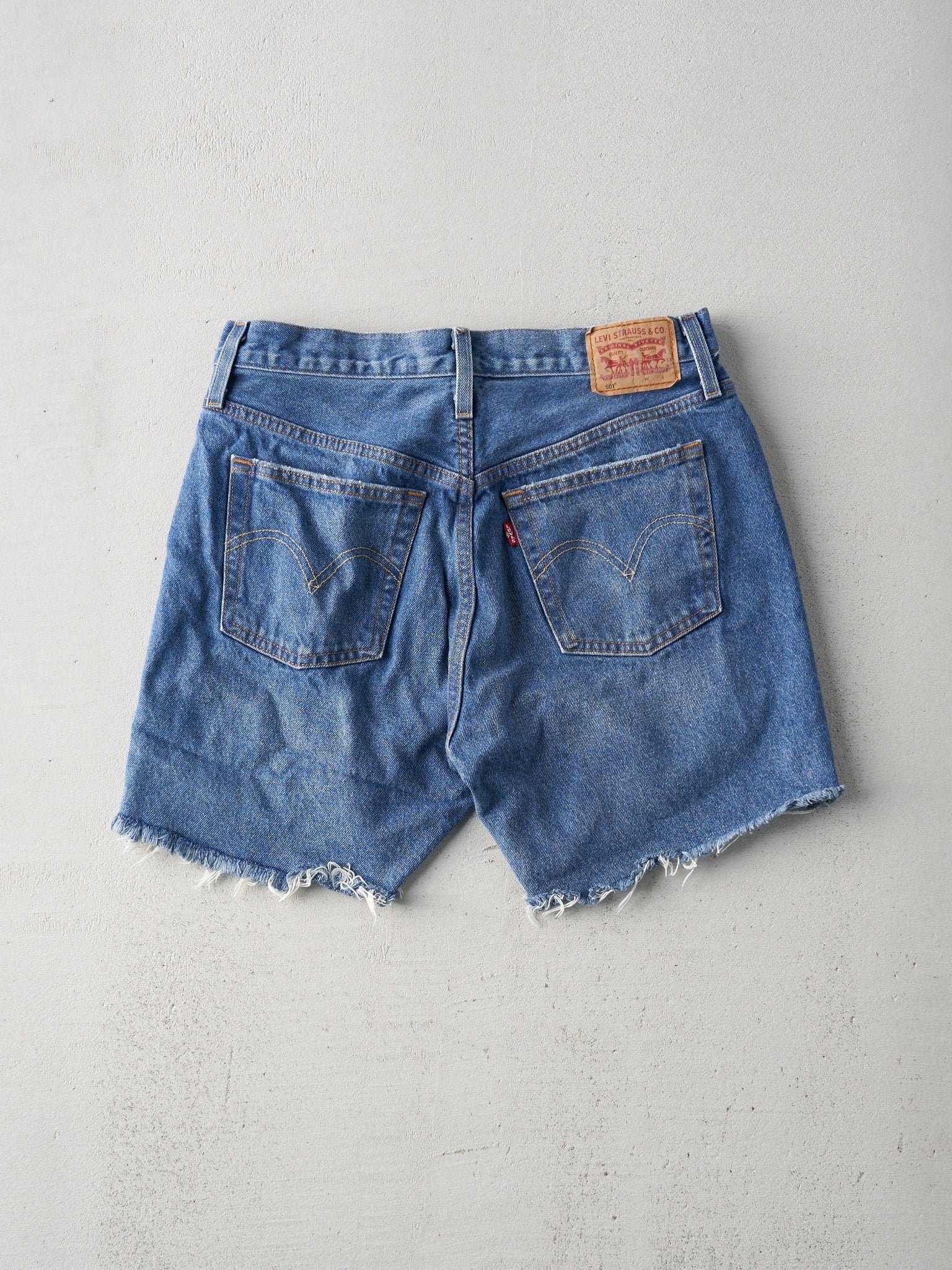 Vintage  Mid Wash Levis 501s Jean Shorts (30x6)