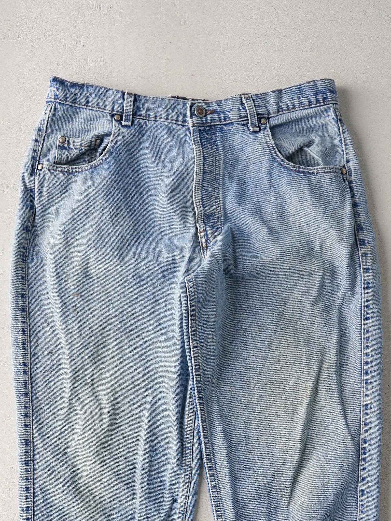 Vintage 90s Light Wash Silver Tab Relaxed Fit Levis Jeans (36x28)