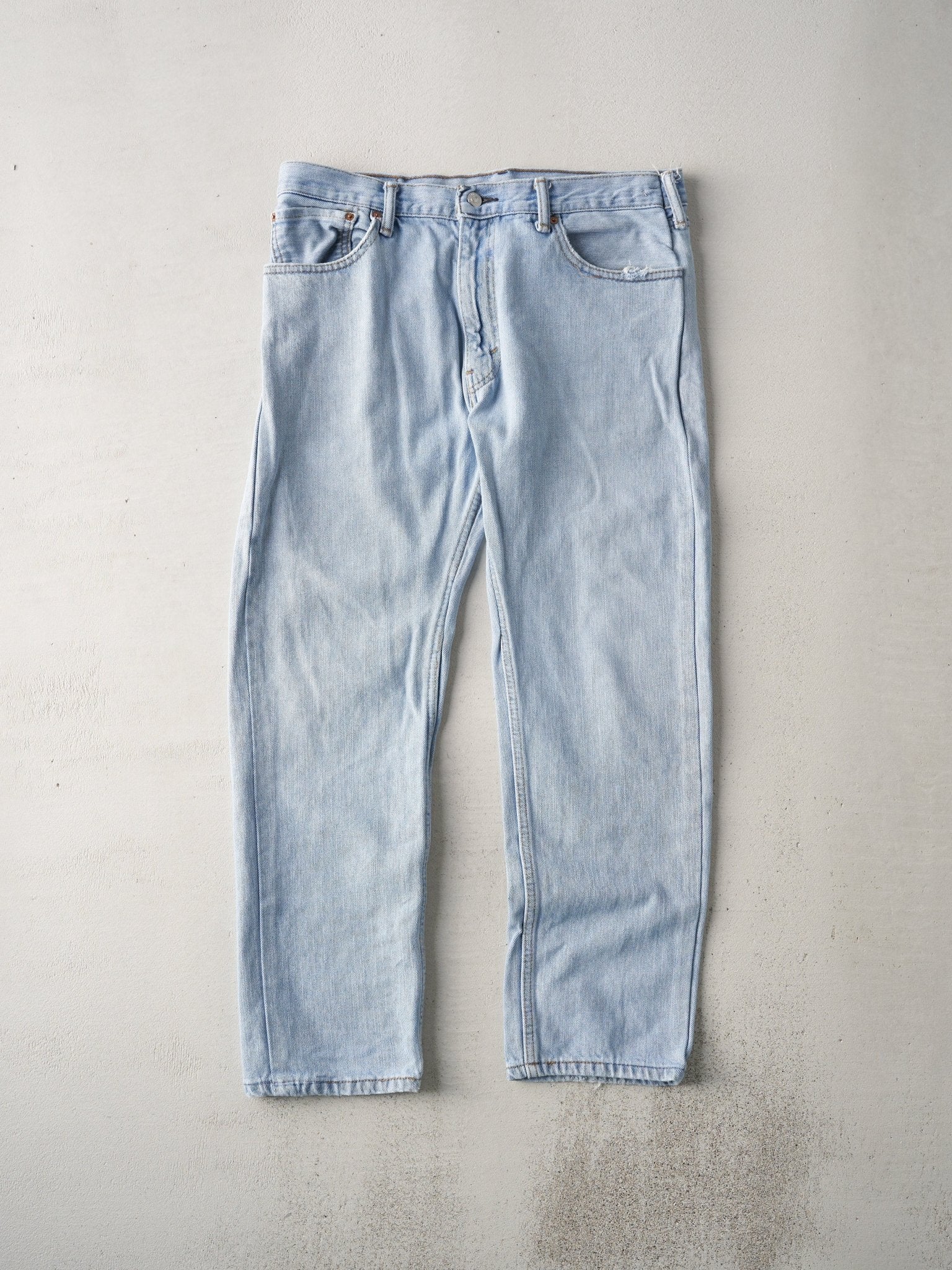 Vintage 90s Light Wash Levis 505 Jeans (34x28)