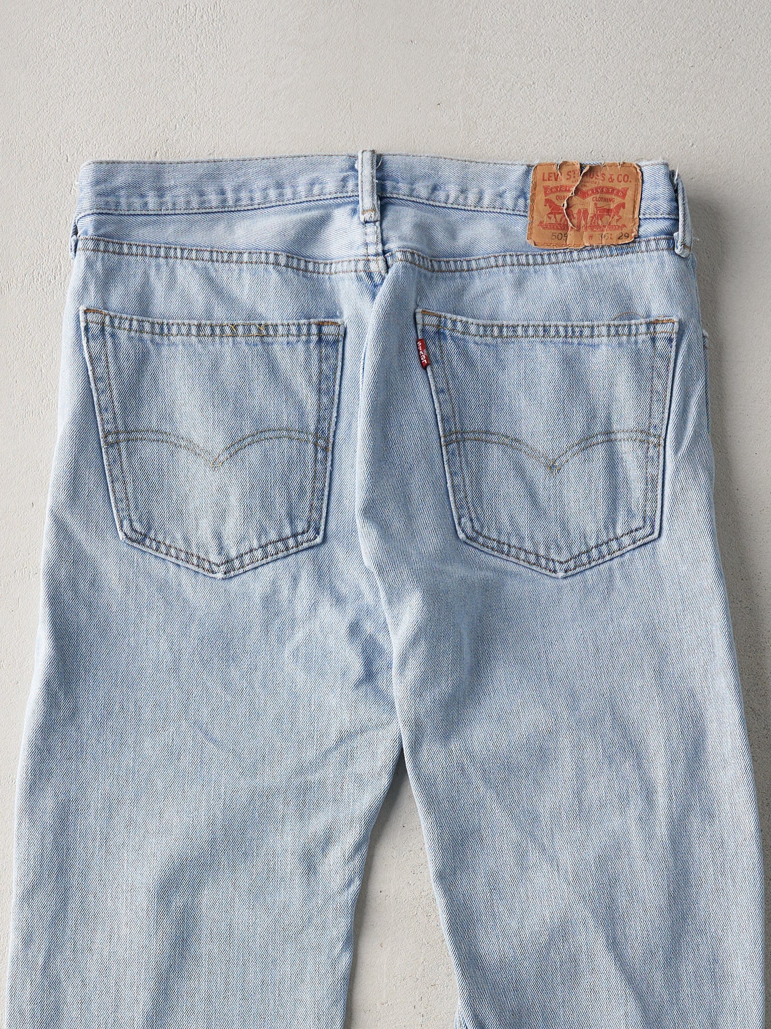 Vintage 90s Light Wash Levis 505 Jeans (34x28)