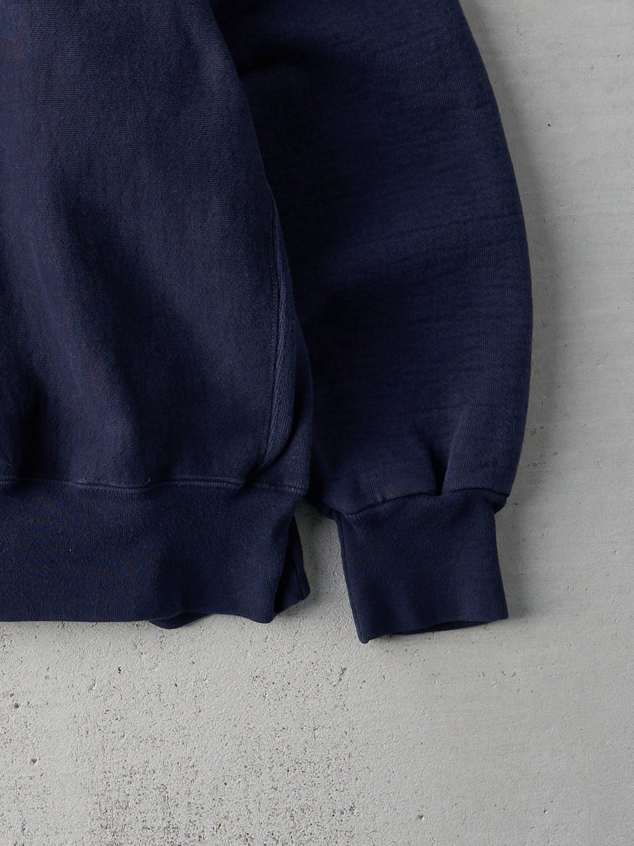 Vintage 90s Navy Boxy Blank Crewneck (L/XL)