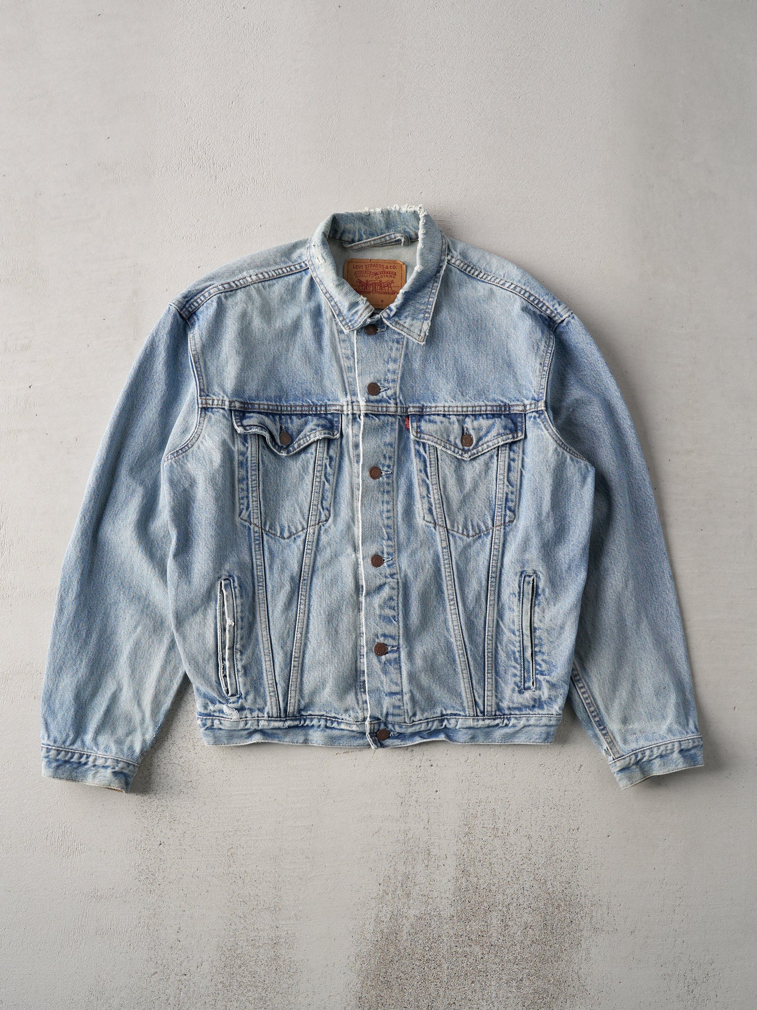 Vintage 80s Light Wash Levis Type 3 Denim Jacket (M)