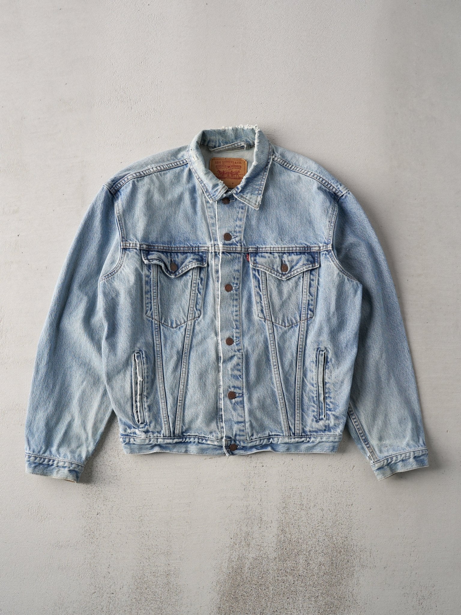 Vintage 80s Light Wash Levis Type 3 Denim Jacket M Rebalance Vintage vintage-80s-light-wash-levis-type-3-denim-jacket-m-rebalance-vintage