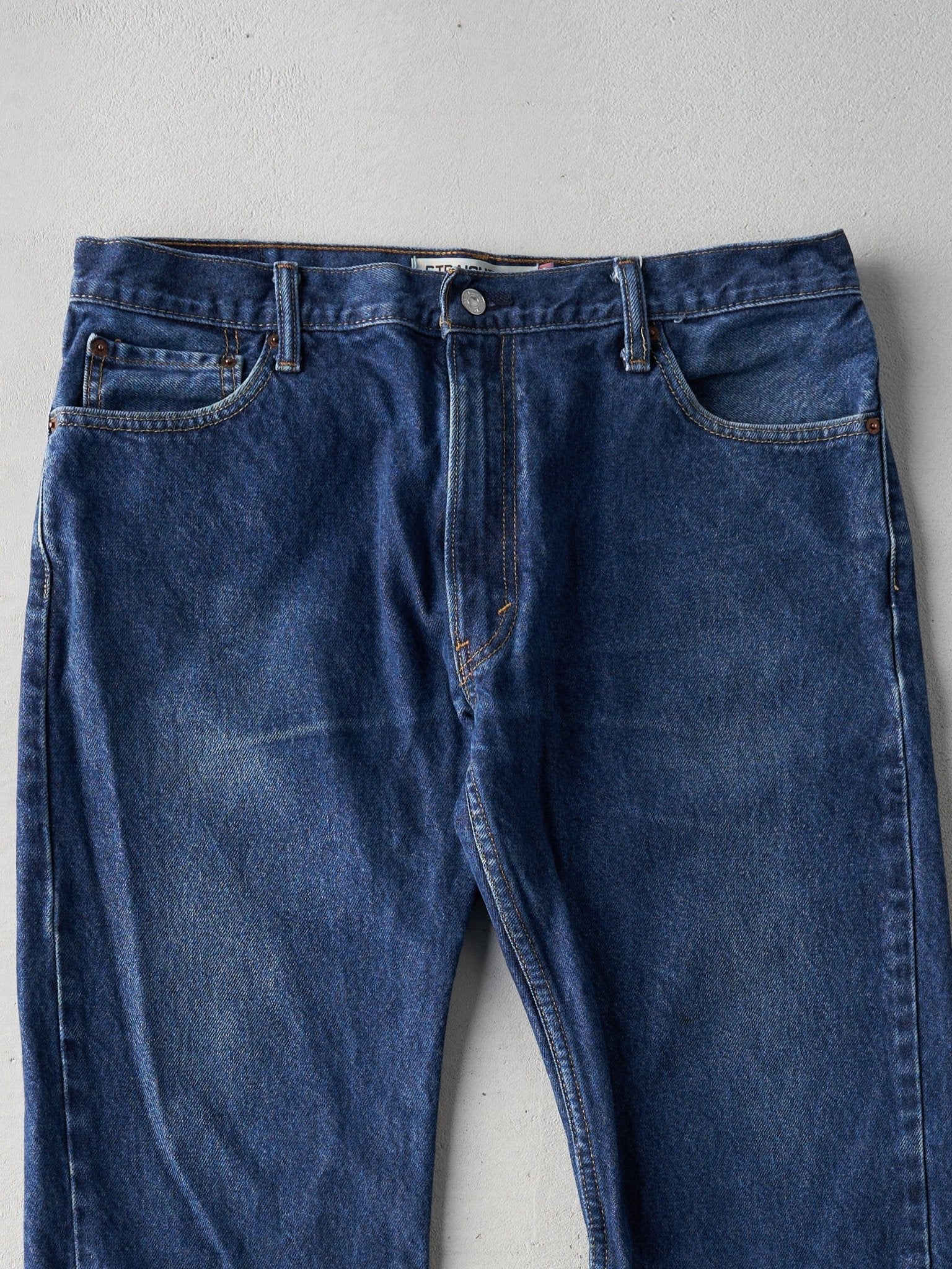 Vintage Dark Wash Levis 505 Straight Fit Jeans (36x29)