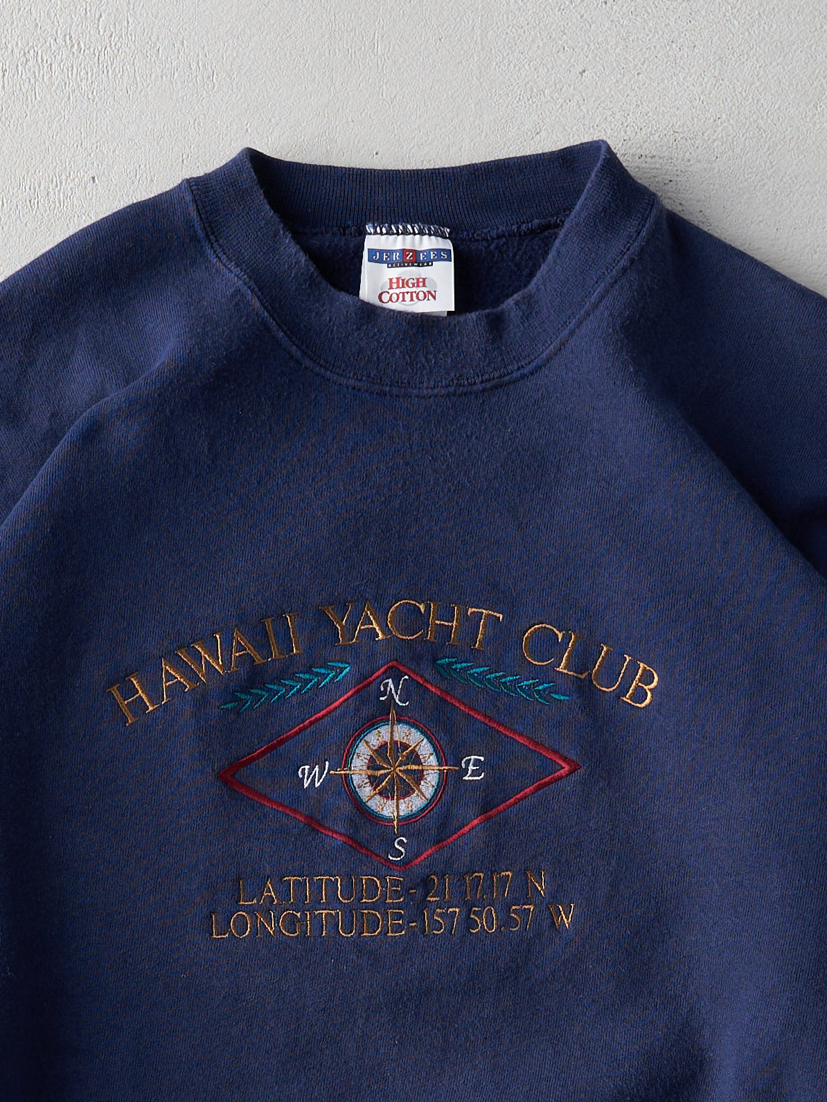 Vintage 90s Navy Hawaii Yacht Club Embroidered Crewneck (L)