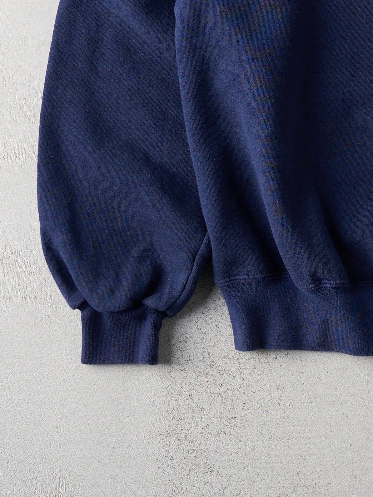Vintage 90s Navy Hawaii Yacht Club Embroidered Crewneck (L)