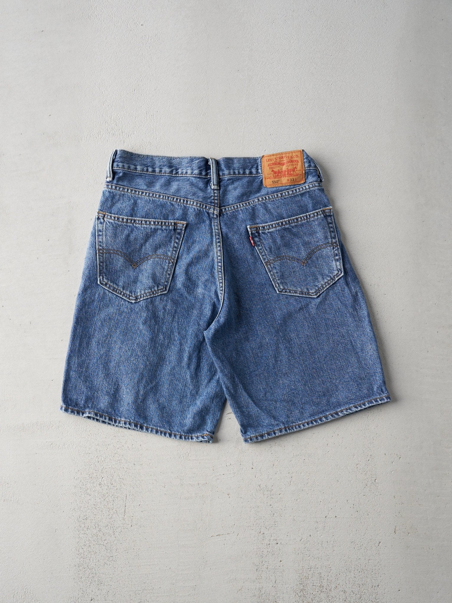 Vintage 90s Mid Wash Levis 550 Short (33x9)