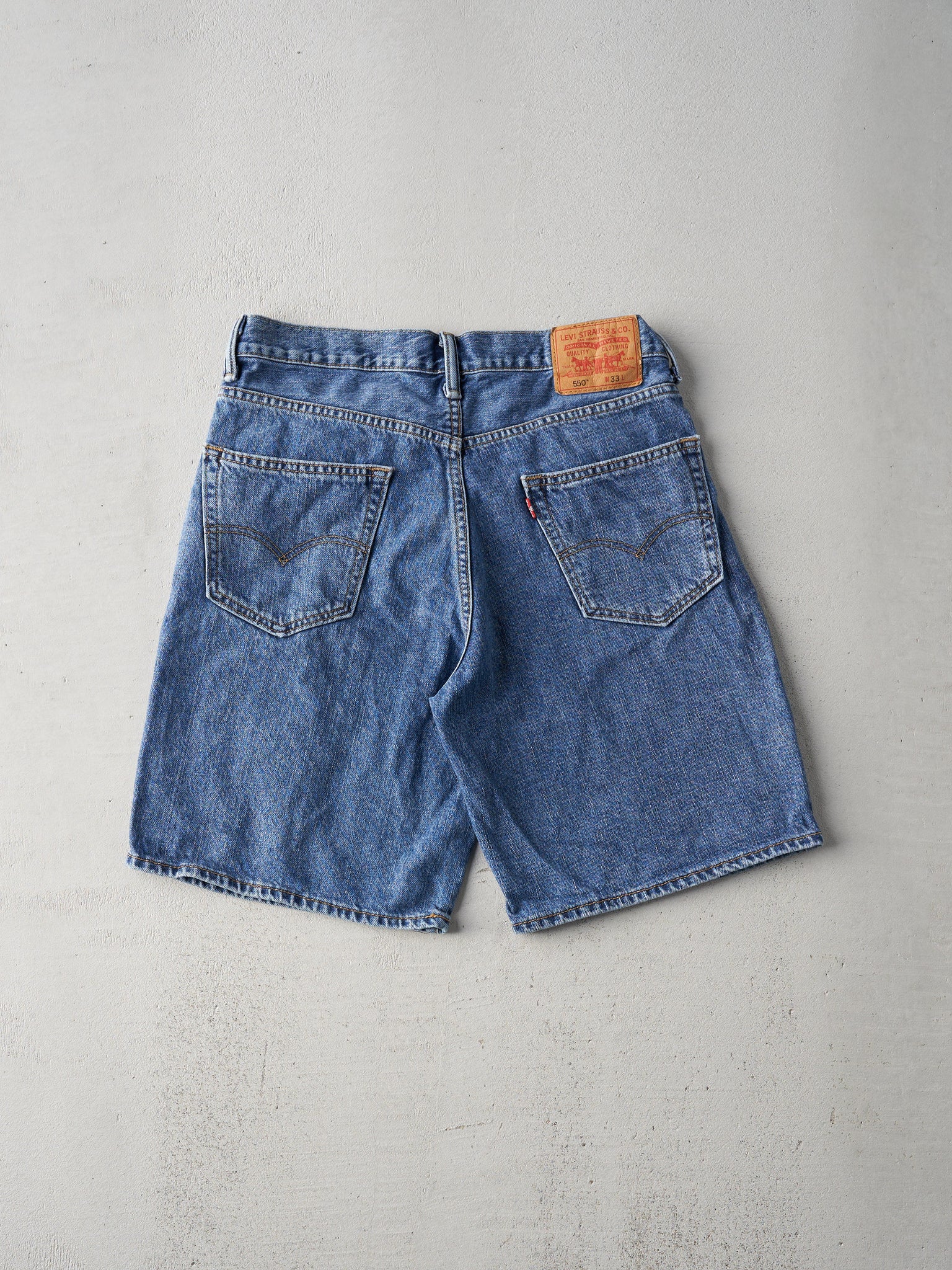 Vintage 90s Mid Wash Levis 550 Short (33x9)