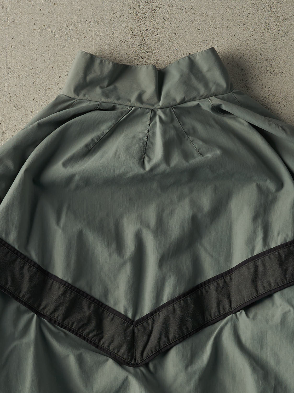 Vintage 90s Grey US Army Windbreaker Jacket (XL/XXL)
