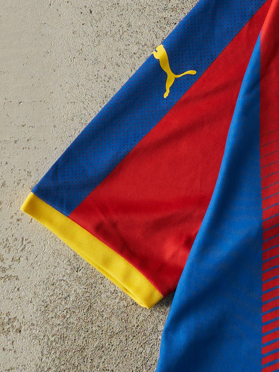 Vintage Y2K Blue, Red & Yellow Crystal Palace FC Soccer Jersey (S/M)