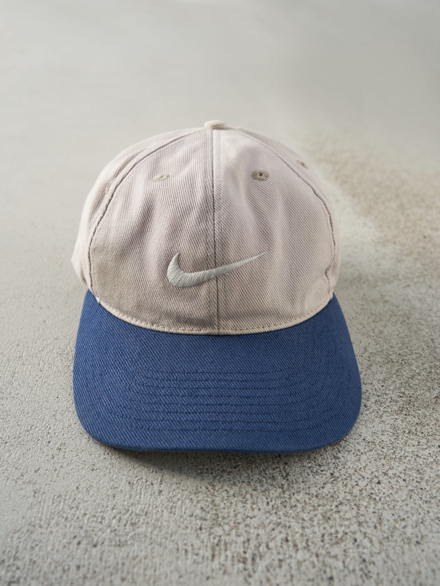 Vintage 90s Nike Embroidered Swoosh Snapback Hat