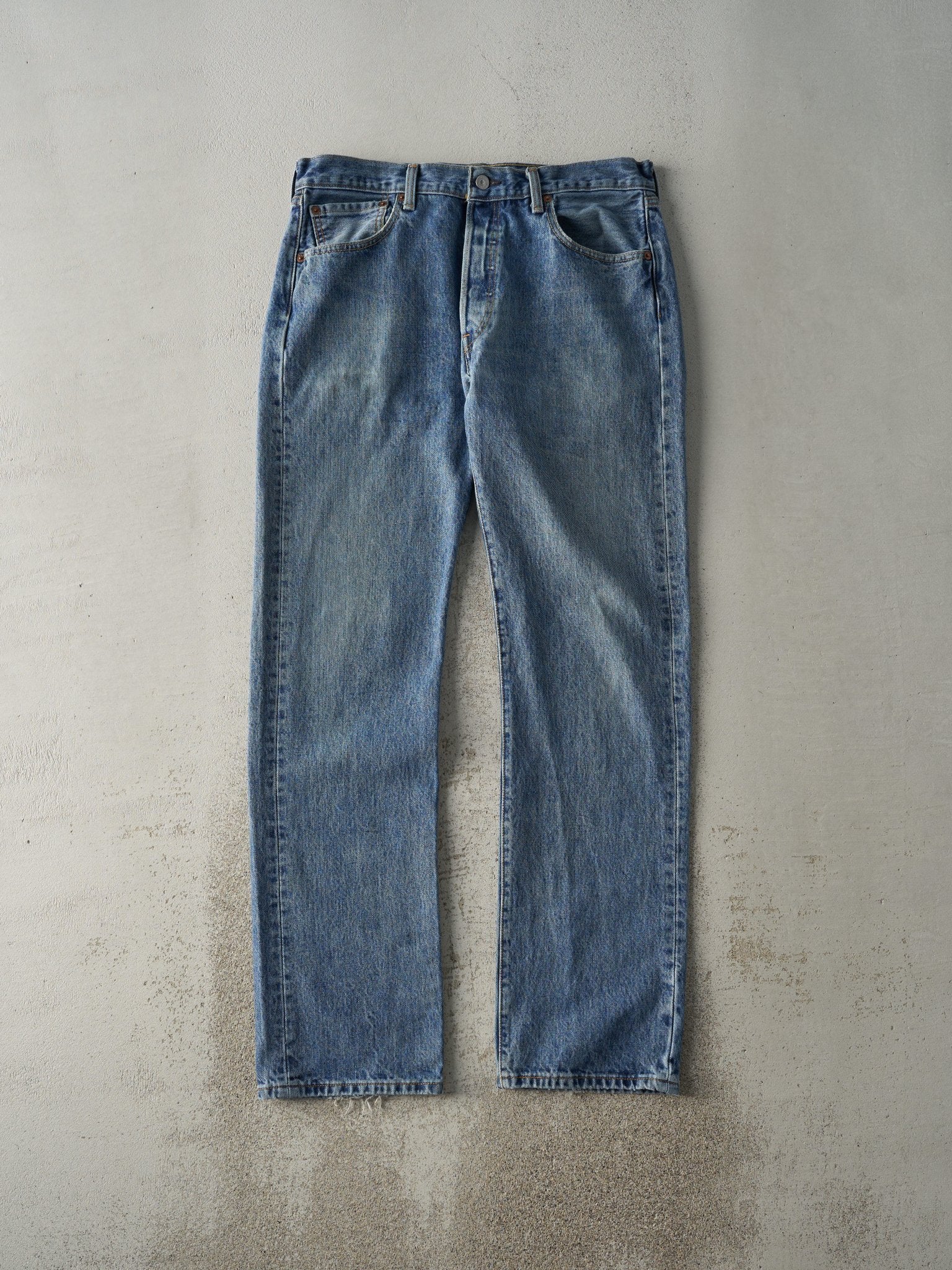 Vintage 90s Mid Wash Levi's 501 Jeans (34x34)