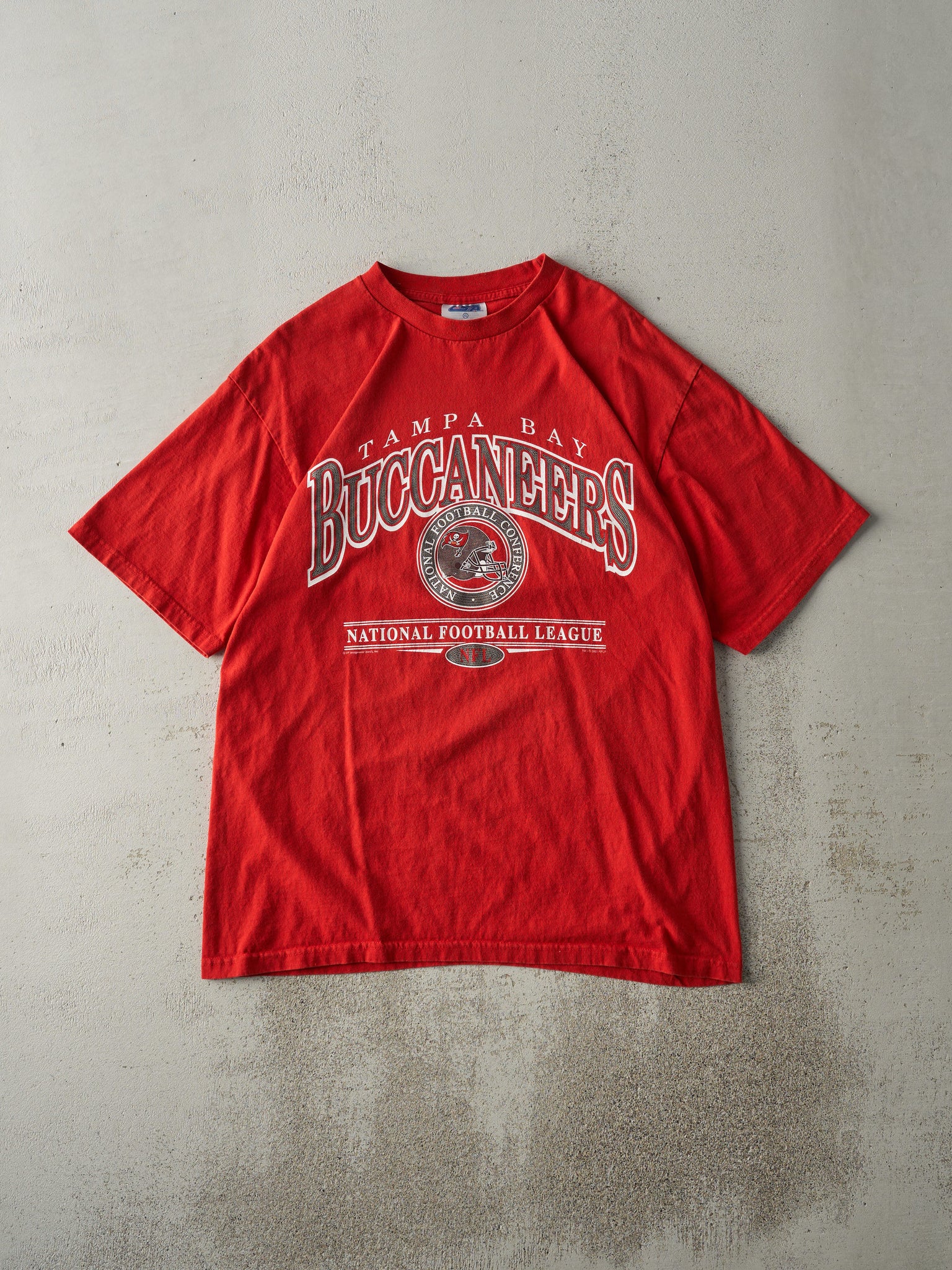 Vintage 01' Red Tampa Bay Buccaneers Tee (L)