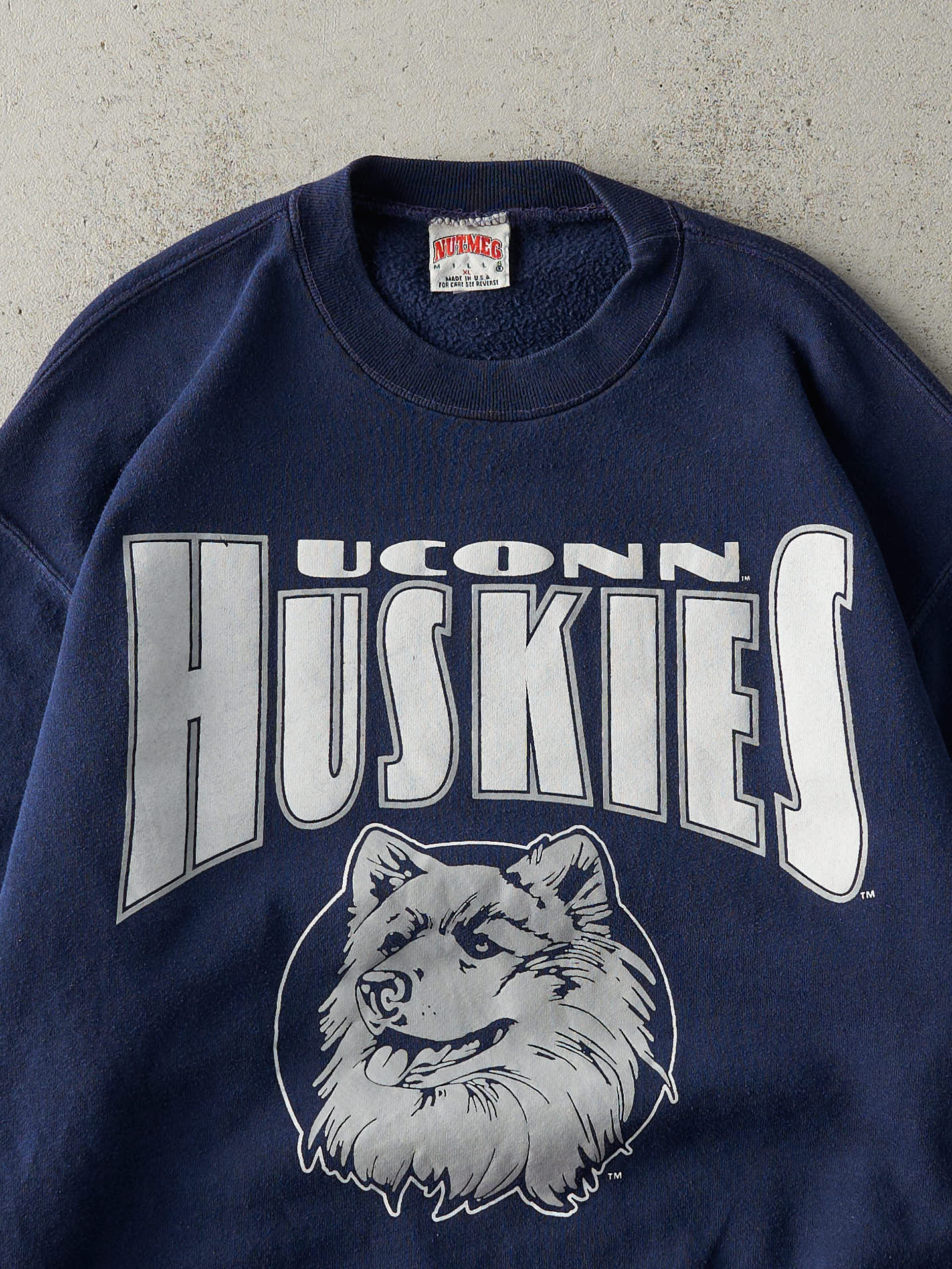 Vintage 90s Navy Blue University of Connecticut UConn Huskies Crewneck (L/XL)