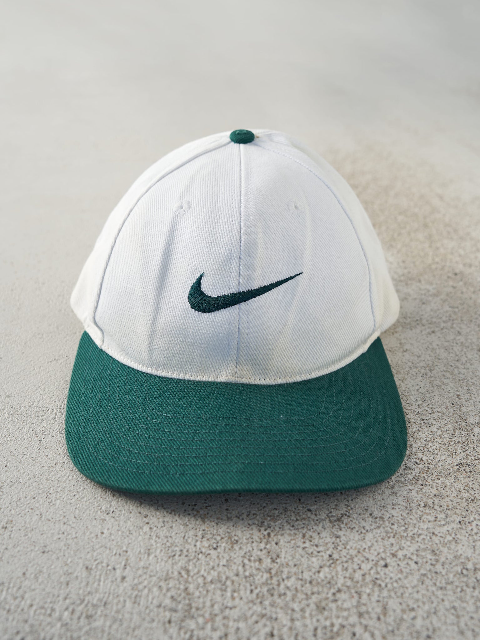 Vintage 90s White & Green Embroidered Nike Snapback Hat