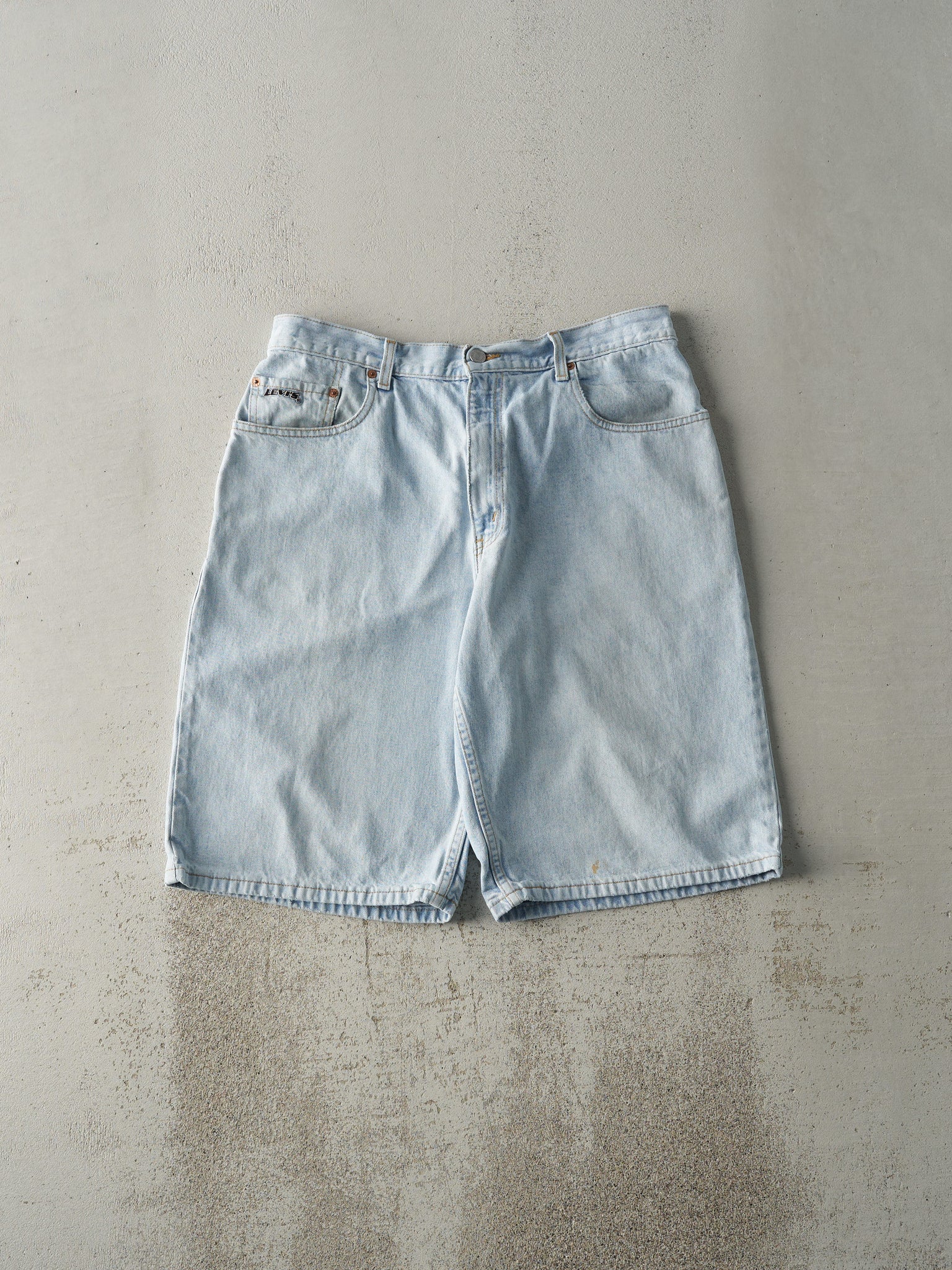 Vintage 90s Light Wash Levi's Baggy Fit Jean Shorts (34x12.5)