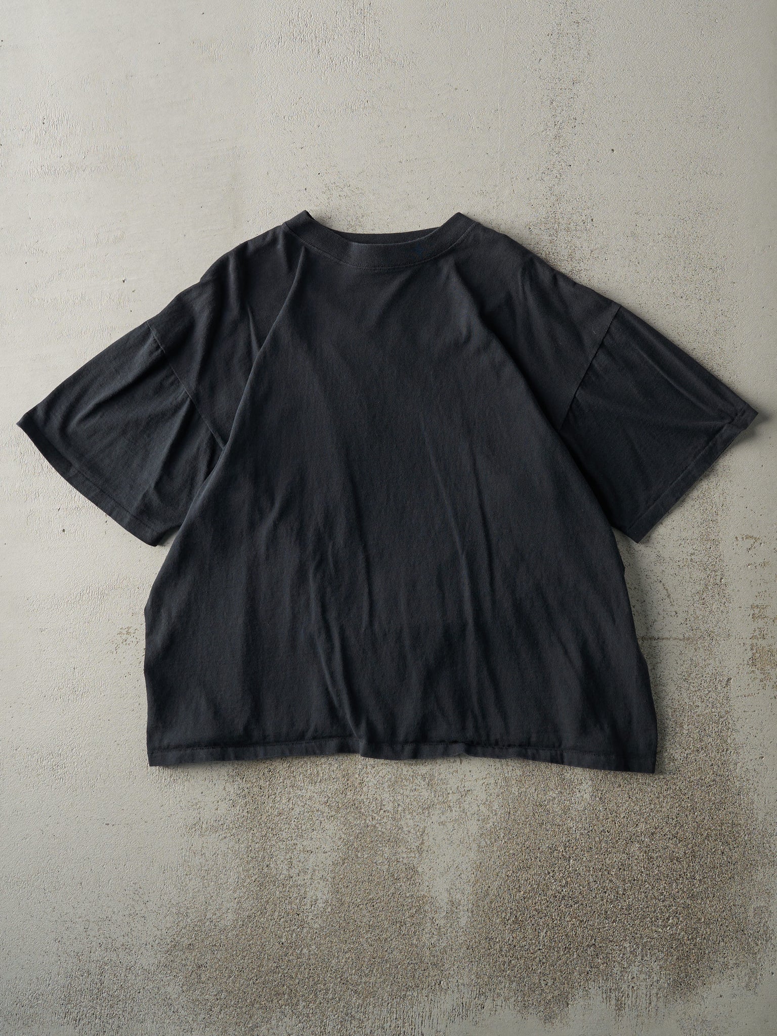 Vintage 90s Black Blank Single Stitch Boxy Tee (L)