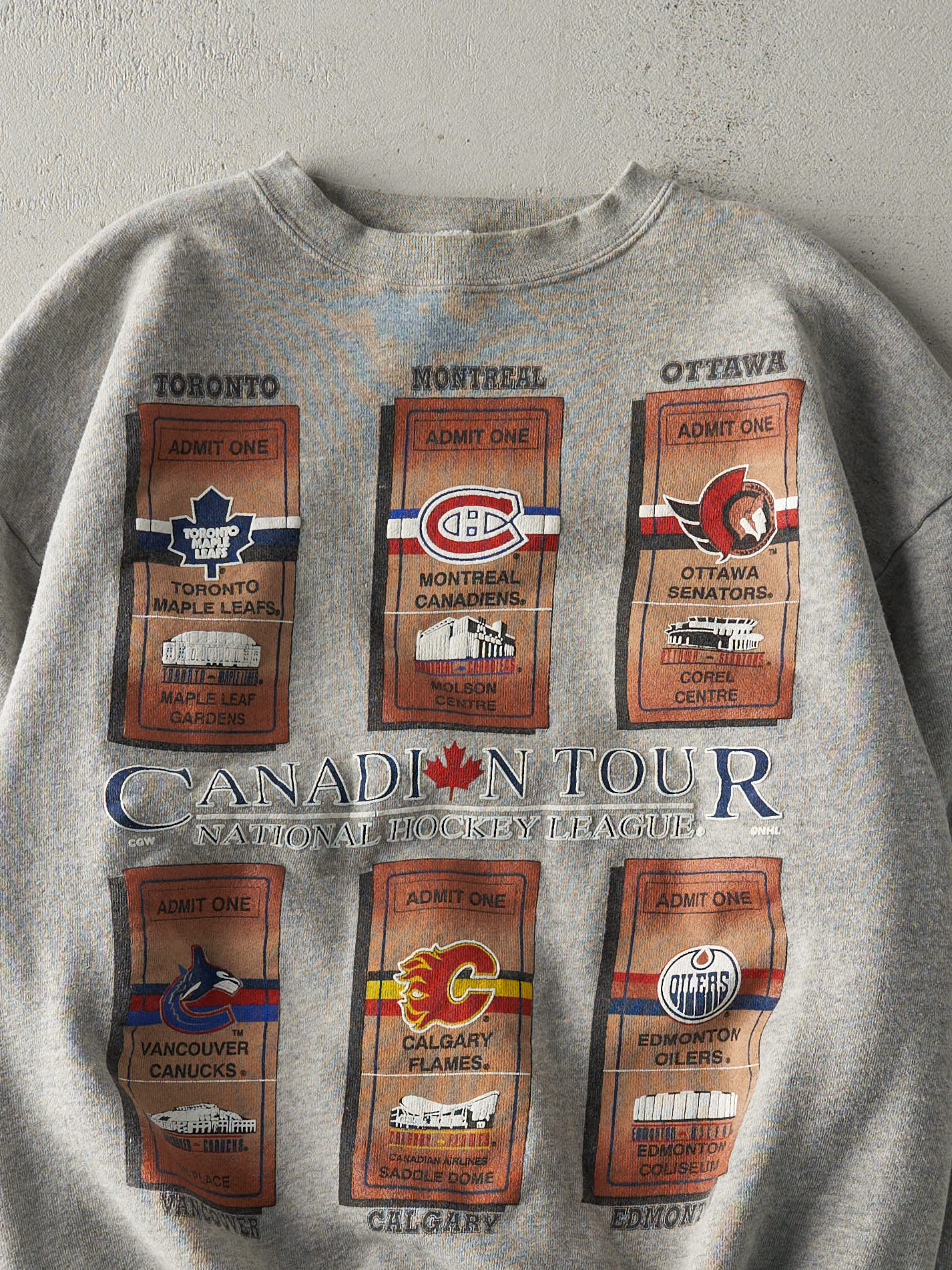 Vintage 90s Grey NHL Canadian Tour Crewneck (M/L)