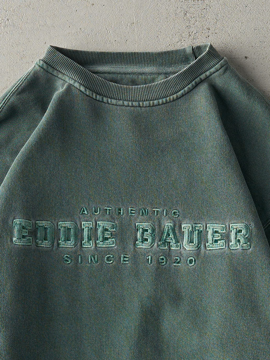 Vintage 90s Washed Green Eddie Bauer Embroidered Crewneck (S/M)