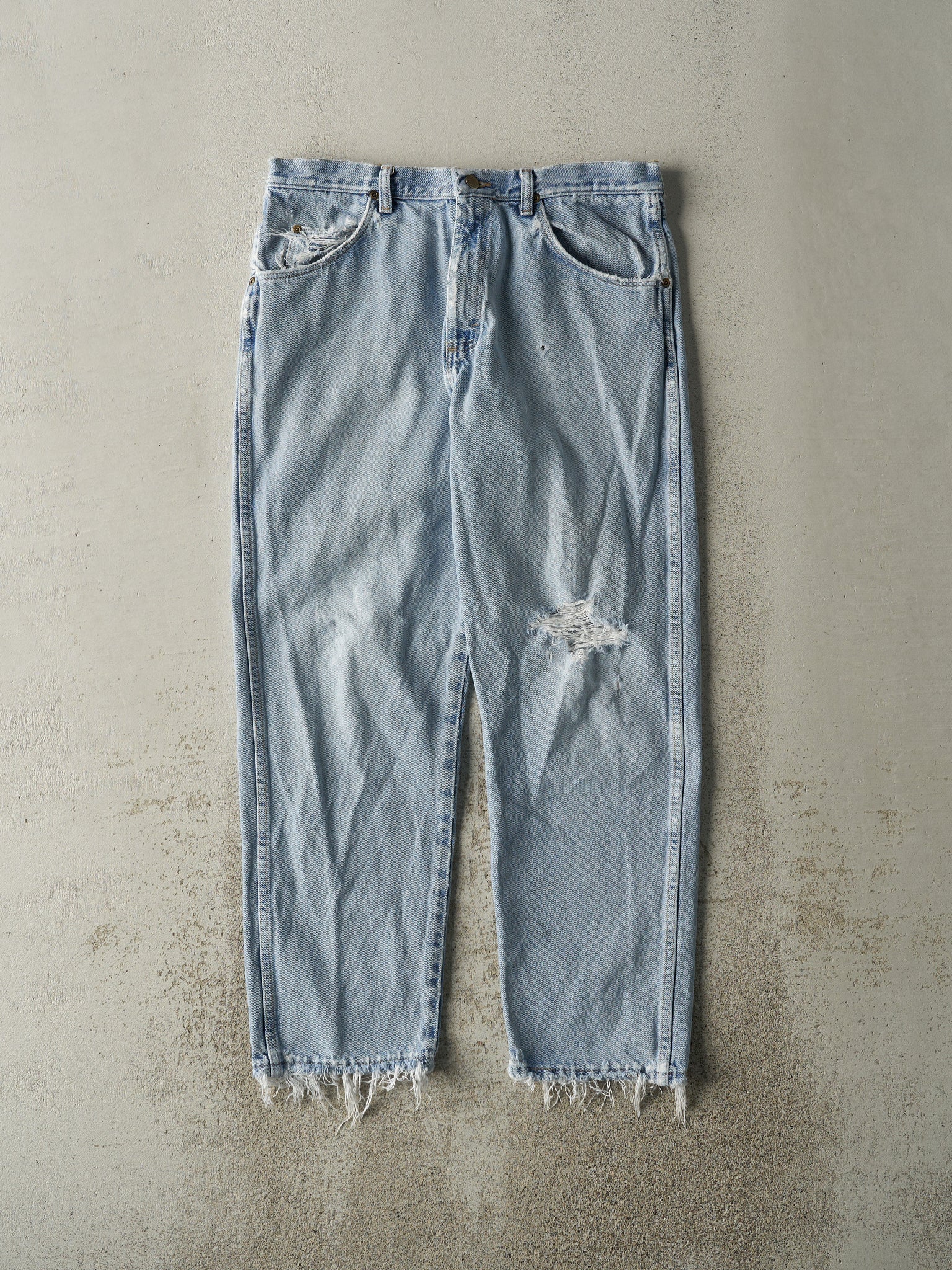 Vintage 90s Light Wash Wrangler Jeans (34x28)