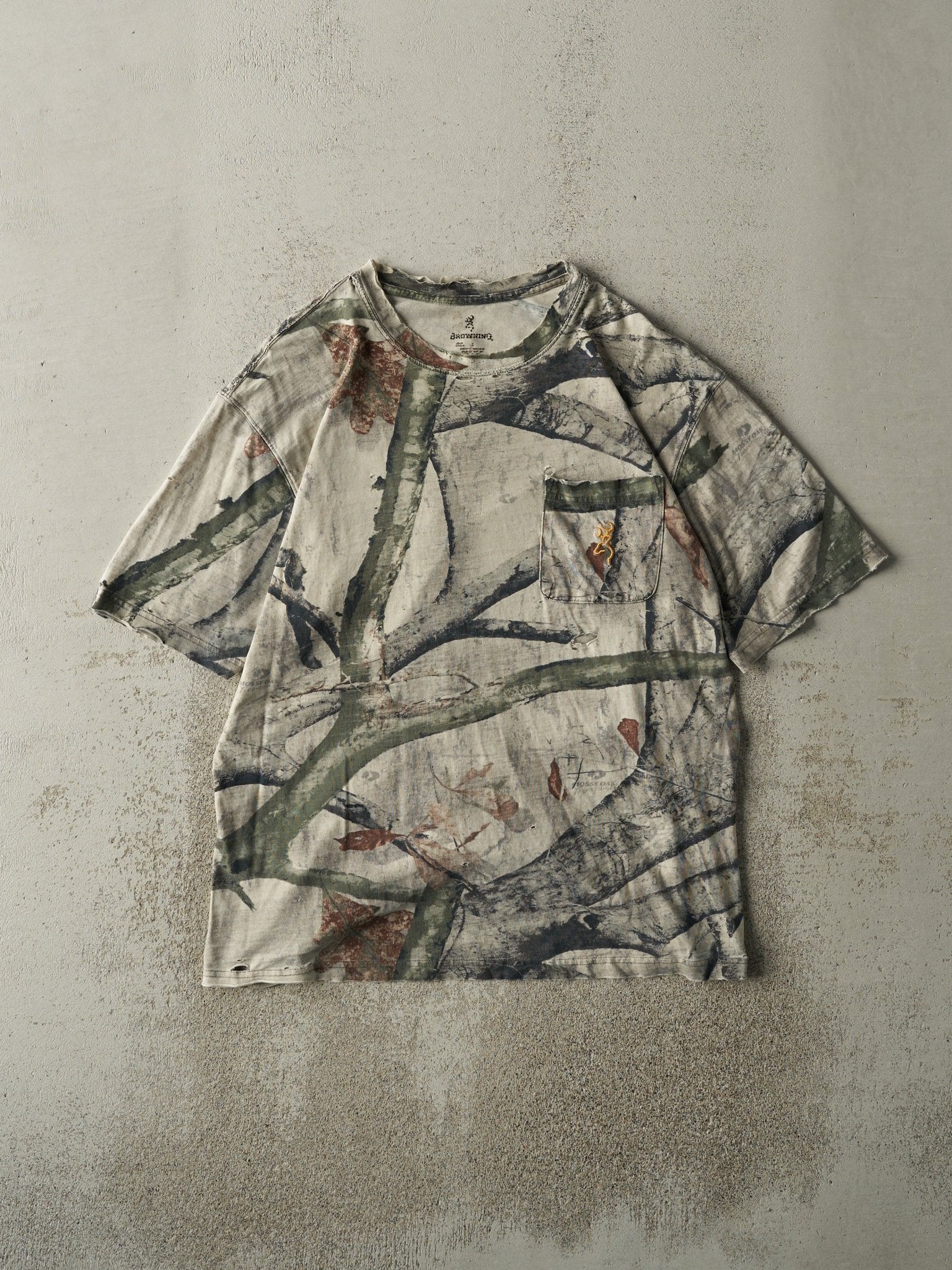 Vintage Y2K Camo Browning x Mossy Oak Embroidered Pocket Tee (L)