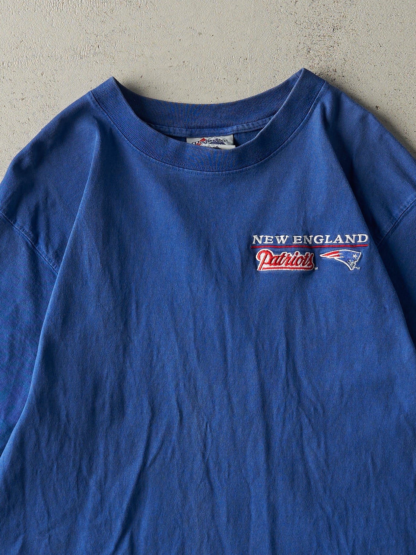 Vintage 90s Blue Embroidered New England Patriots Tee (M/L)