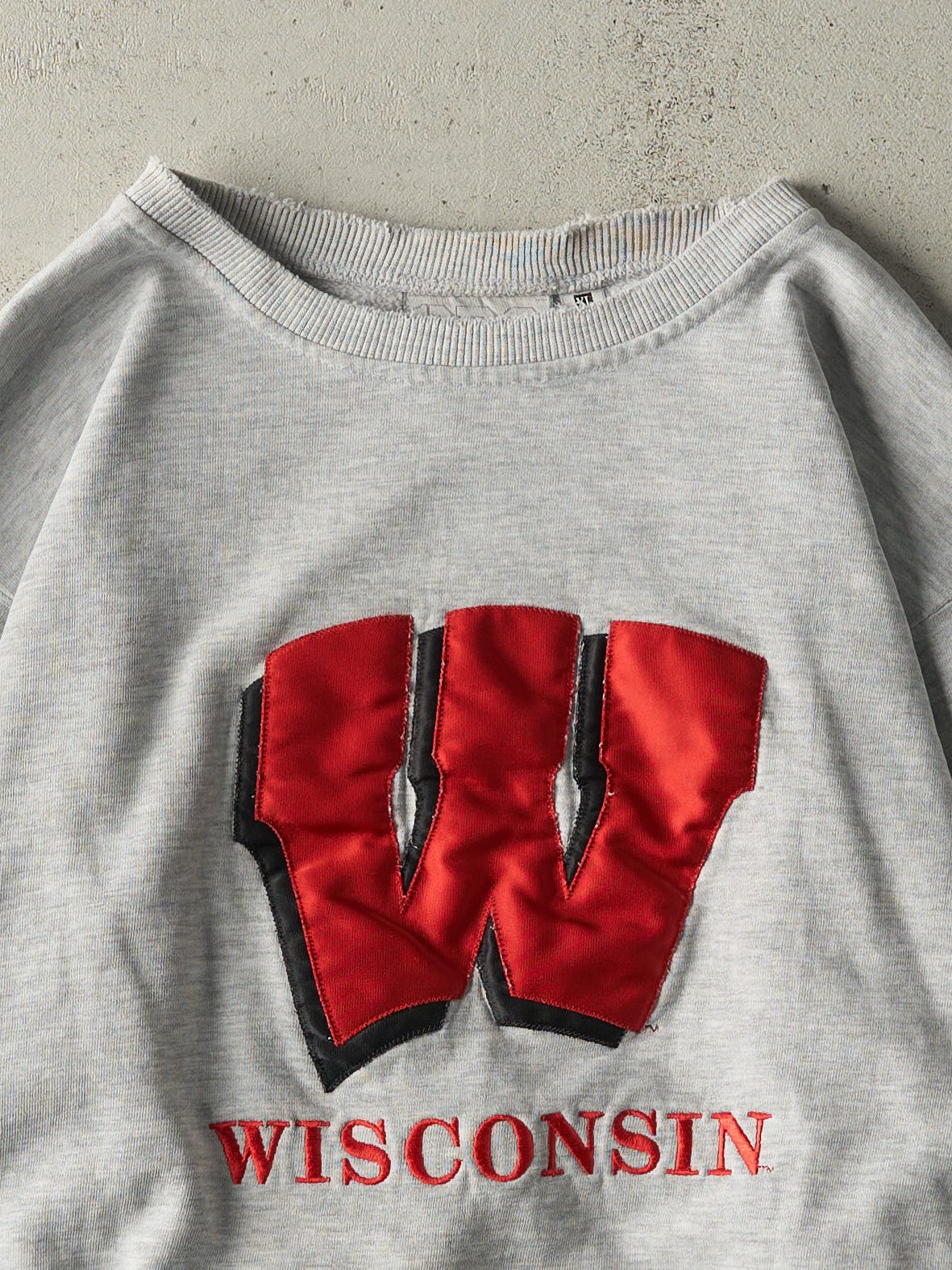 Vintage 90s Heather Grey Embroidered Wisconsin University Crewneck (L)