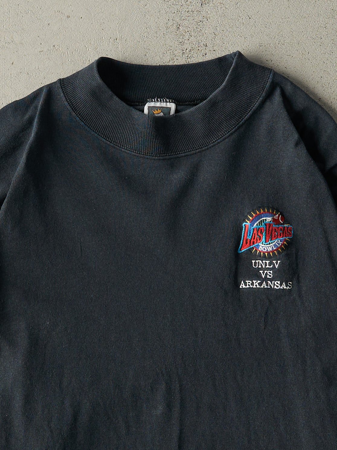 Vintage 01' Black Las Vegas Bowl IX Mock Neck Embroidered Long Sleeve (L)