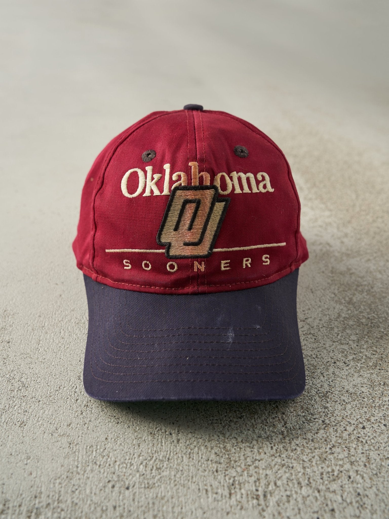 Vintage 90s Red & Navy Oklahoma Sooners Embroidered Snapback