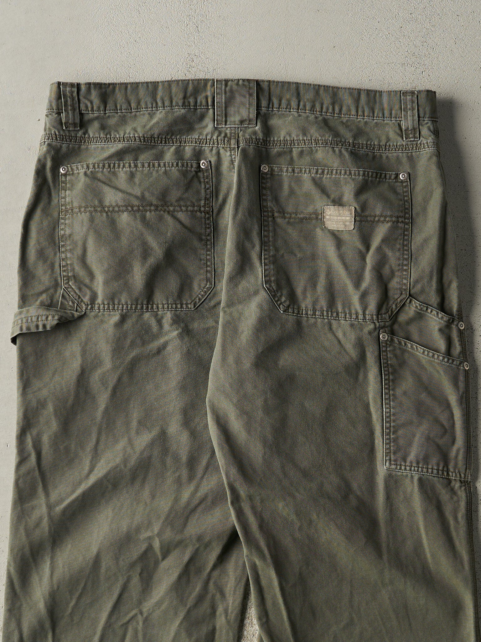 Vintage Y2K Green Columbia Lightweight Carpenter Pants (38x33)