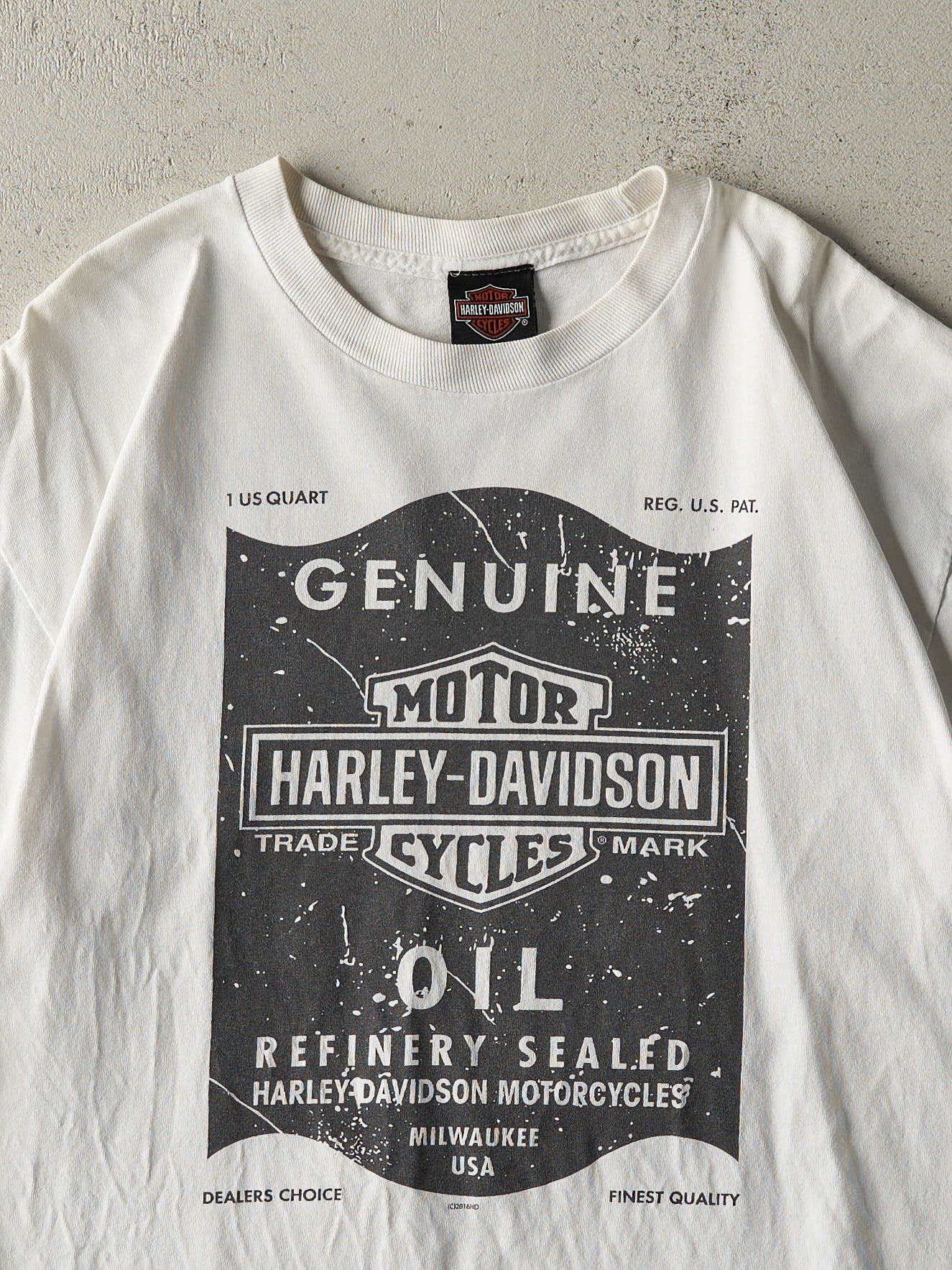 16' White Oconomowoc WI Harley Davidson Tee (M)