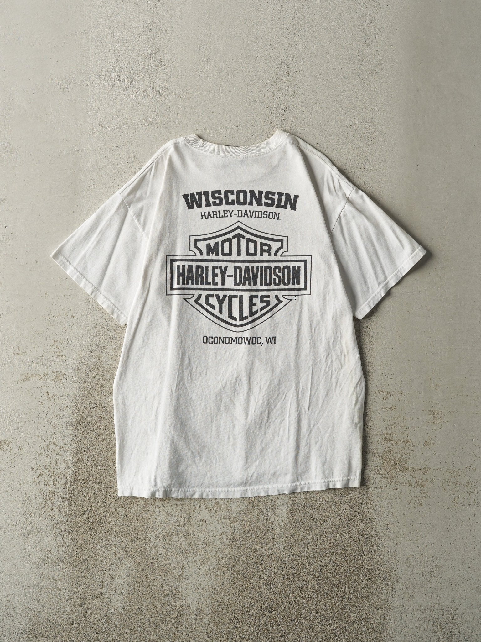 16' White Oconomowoc WI Harley Davidson Tee (M)