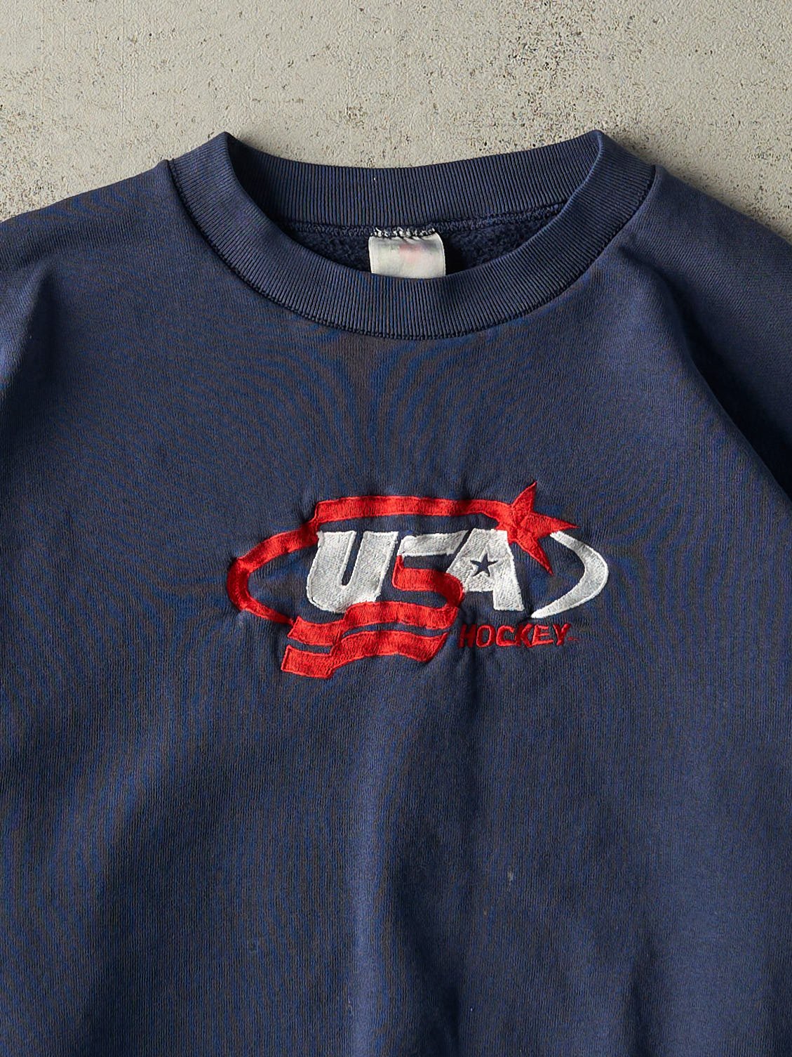 Vintage 90s Navy Blue Embroidered USA Hockey Crewneck (XL)