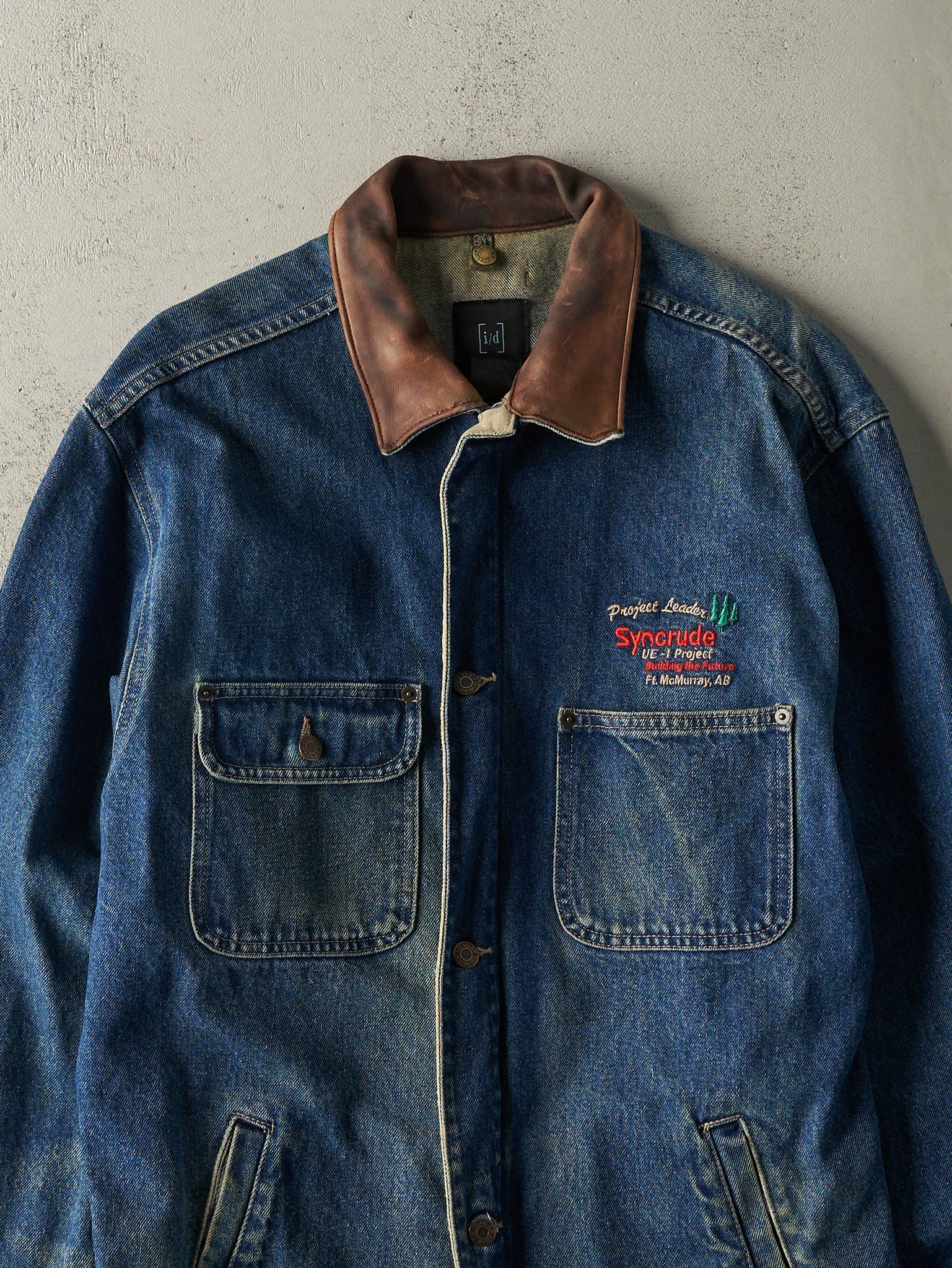 Vintage 90s Dark Wash Embroidered Denim Chore Jacket (M)