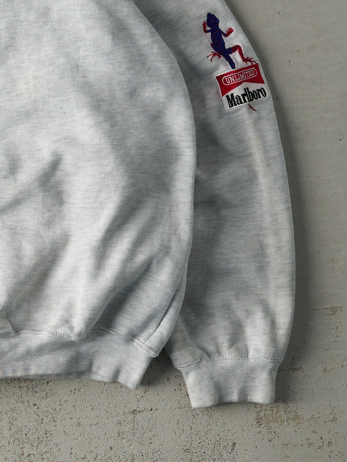 Vintage 90s Heather Grey Marlboro Lizard Embroidered Crewneck (XL)