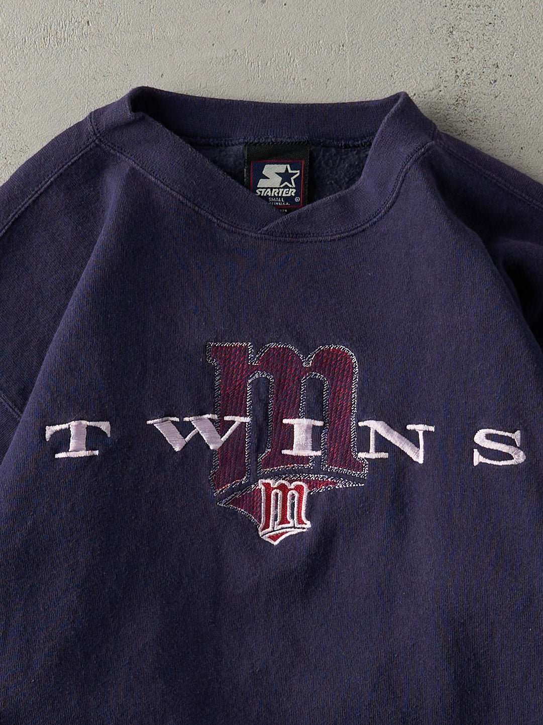 Vintage 90s Navy Blue Minnesota Twins Embroidered Crewneck (S)