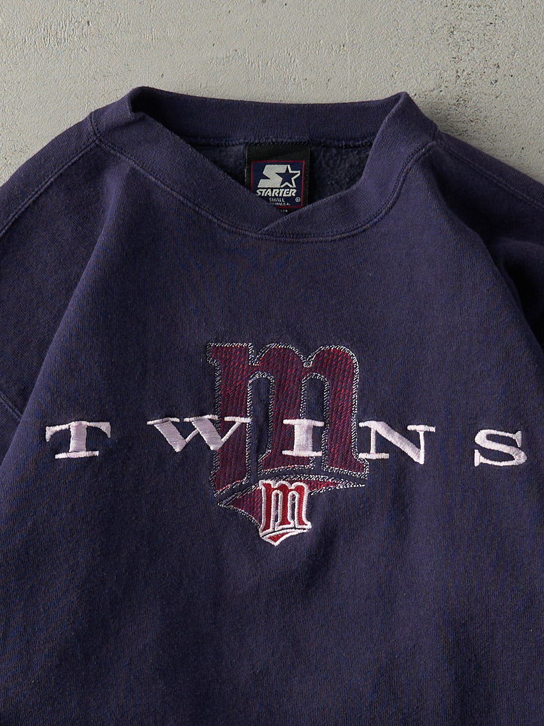 Vintage 90s Navy Blue Minnesota Twins Embroidered Crewneck (S)