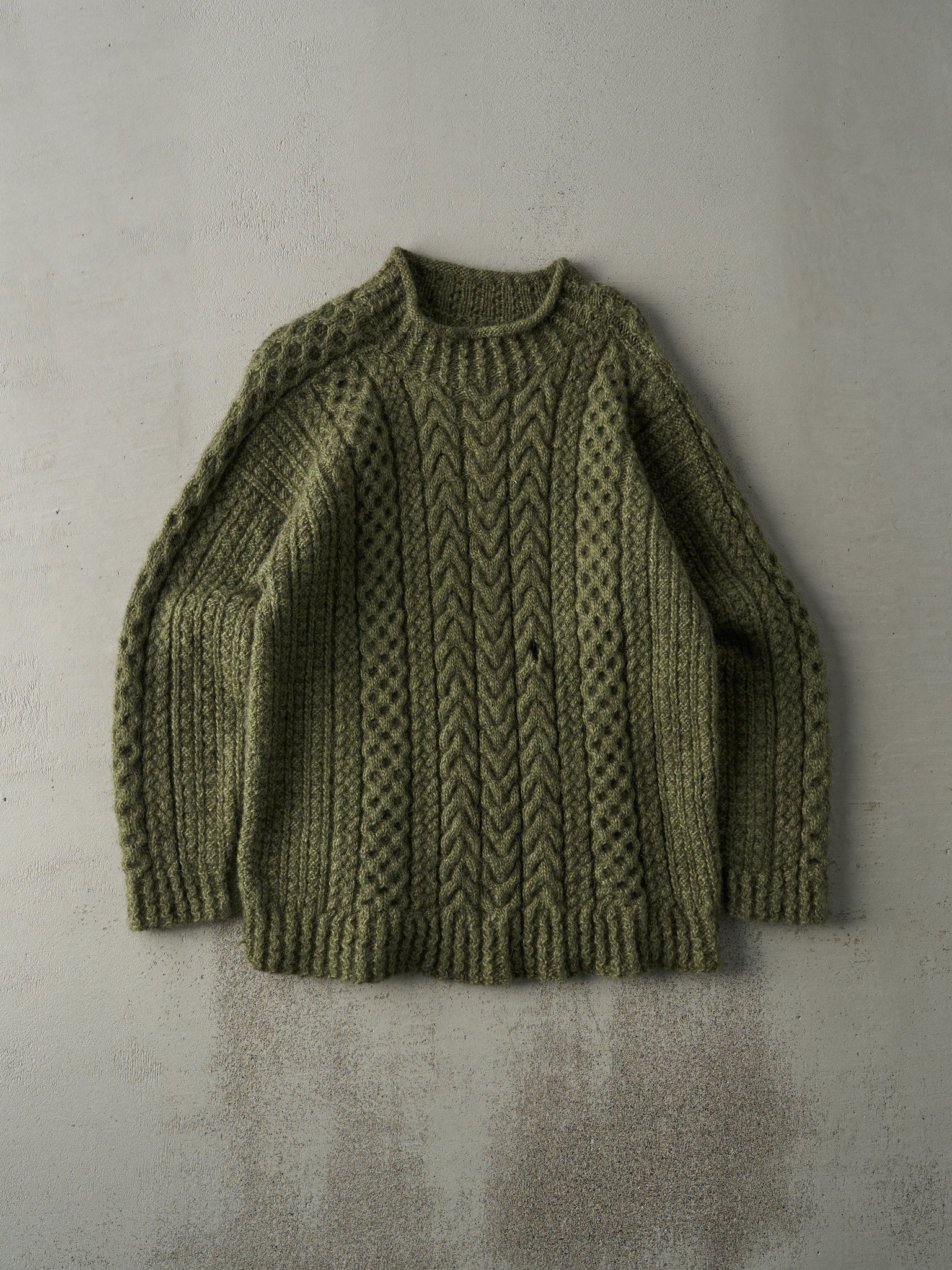 Vintage 80s Olive Green Chunky Cable Knit Pullover Sweater (M)