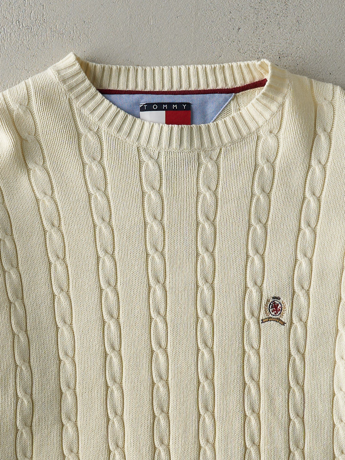 Vintage 90s Beige Tommy Hilfiger Cable Knit Sweater (M)