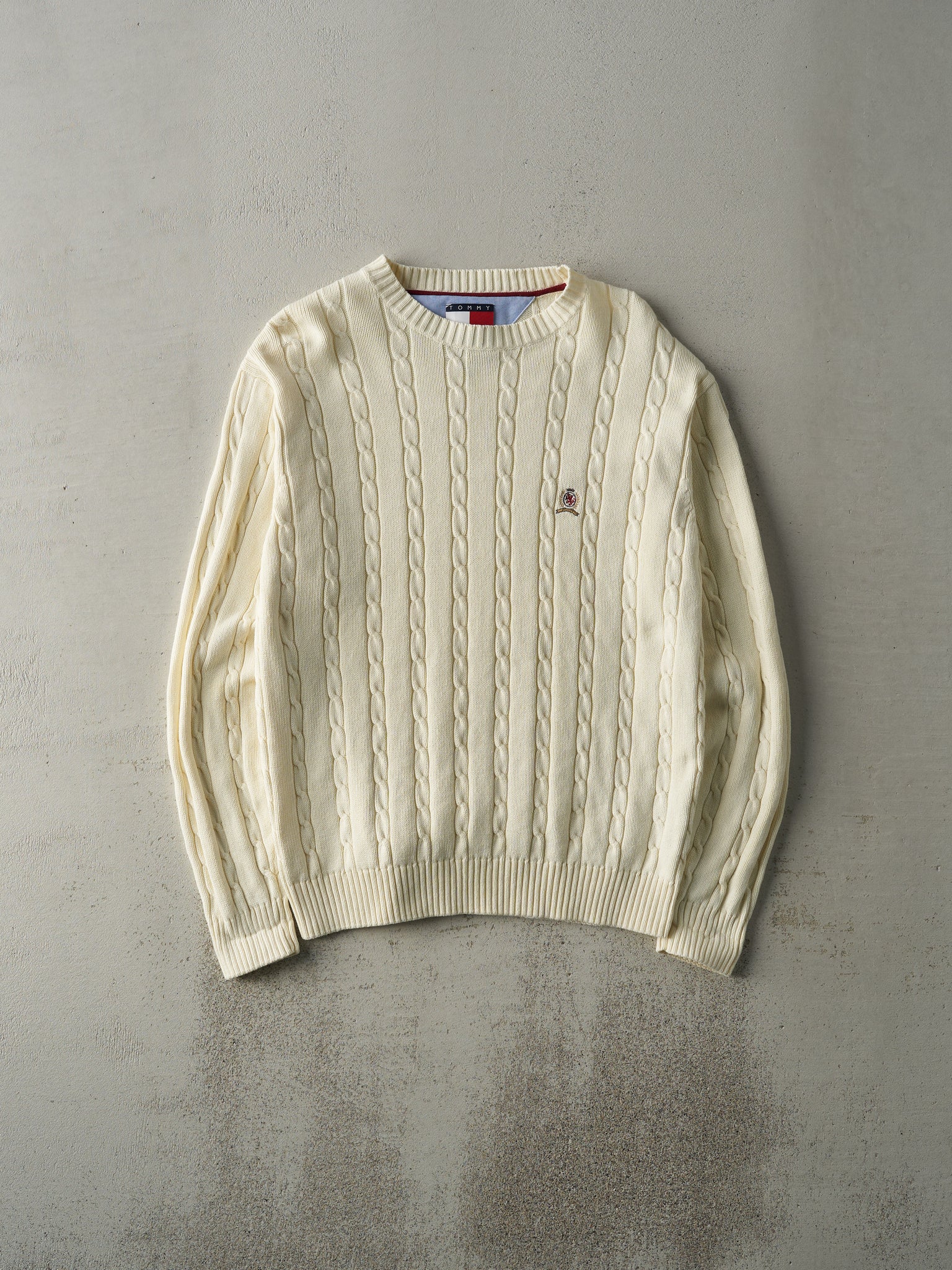 Vintage 90s Beige Tommy Hilfiger Cable Knit Sweater (M)